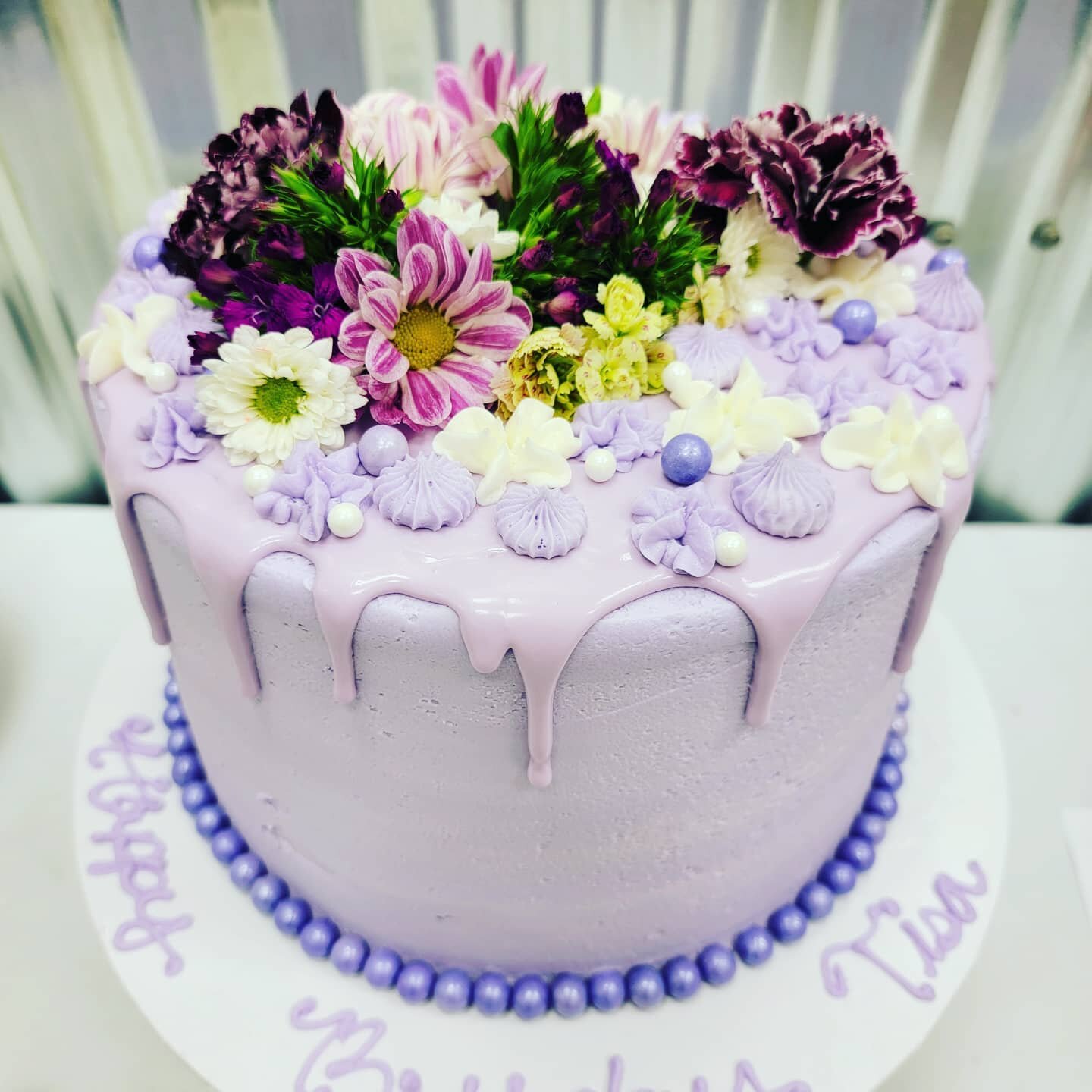 Who doesn't like purple?

#sweetnessinyourlife #birthdaycakes #cakesofinstagram #bestcakeson30a #seagroveplaza #southwalton #30alocalbusiness #madefromscratch #madewithlove #sweeton30a