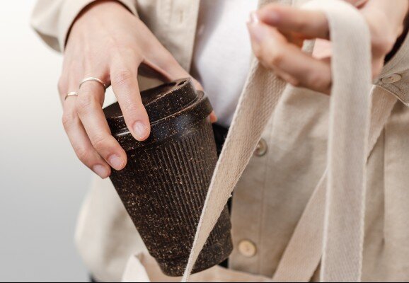 Kaffeeform makes coffee cups from coffee Kaffeeform makes coffee cups from coffee