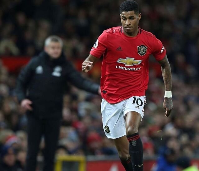 🚨What a gentleman and role model your are to young aspiring players. .
These are the stories that should be at the forefront of newspapers to inspire and motivate the younger generation. .
Fingers crossed @marcusrashford your efforts don&rsquo;t go 