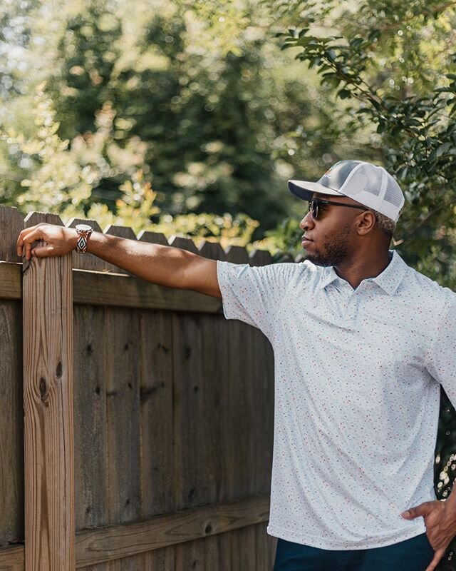 Parasail printed polo?
Absolutely. 🪂
PC: @novelwonder | #lcclothier #dresswell #vineyardvines #smathersandbranson #oldsouth