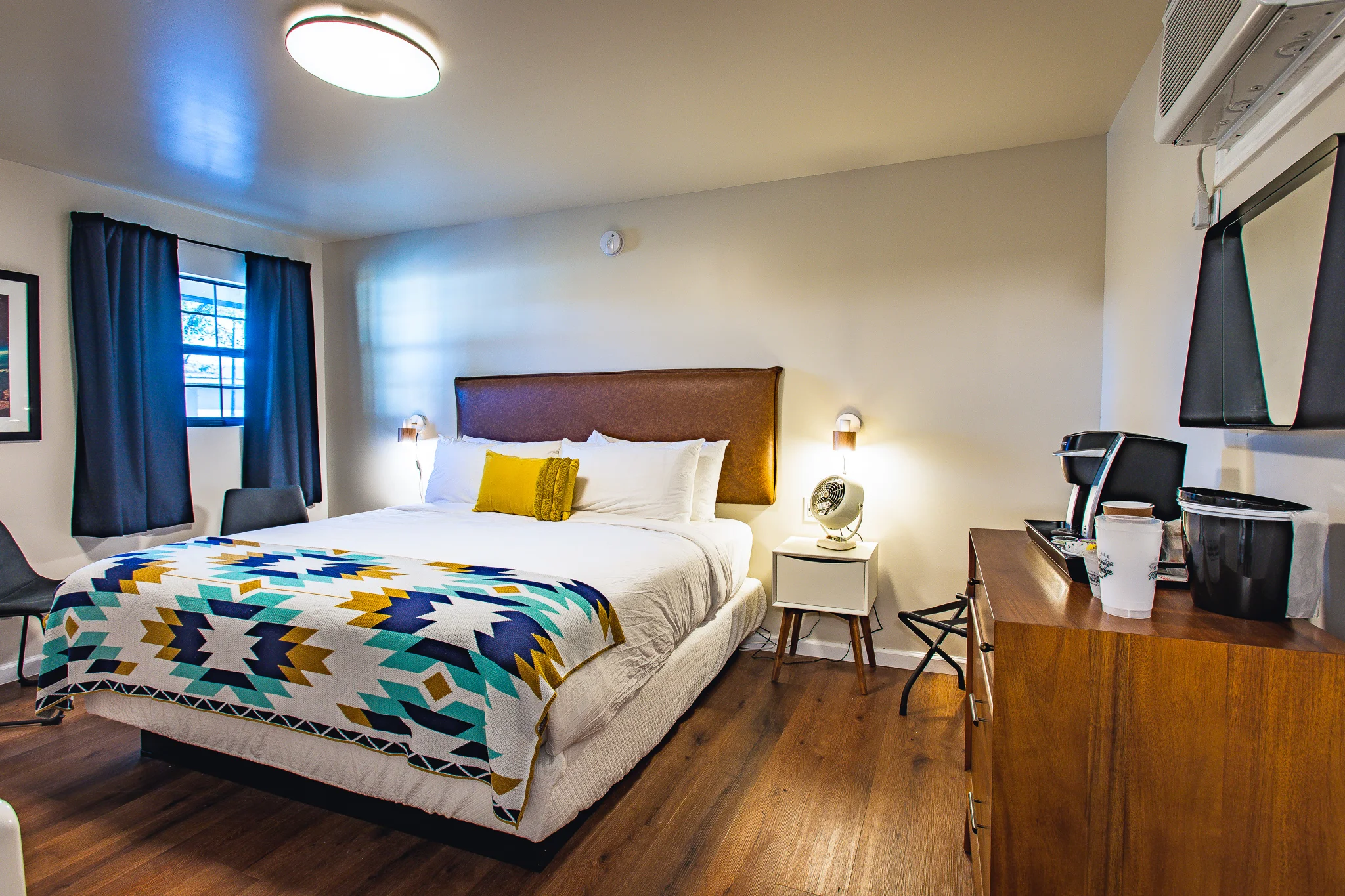 Rooms — Stonewall Motor Lodge