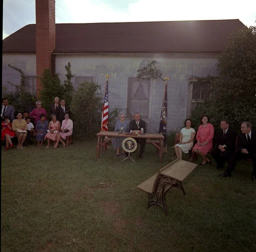 LBJ Library photo by Frank Wolfe, April 11, 1965