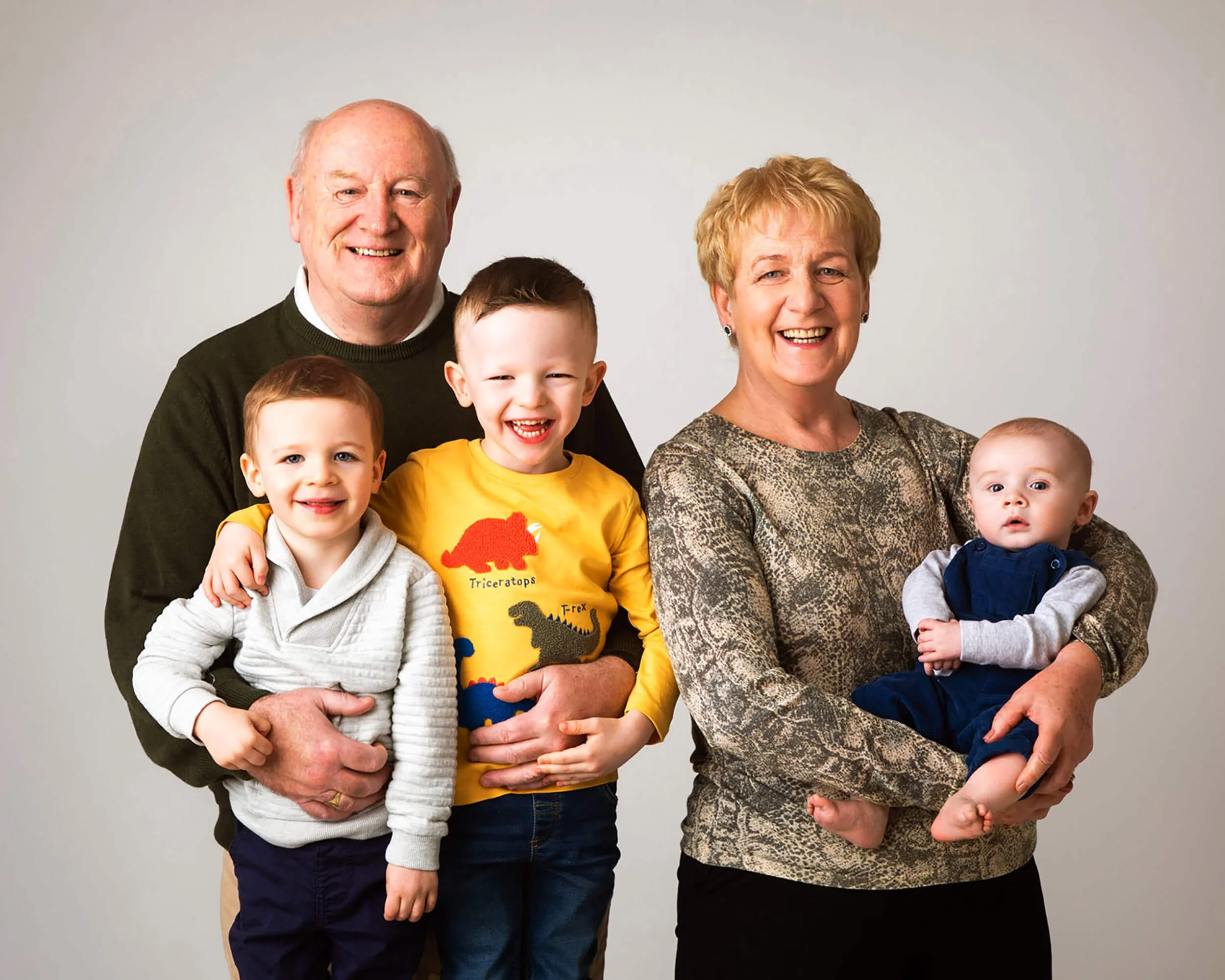 Grandparents-and-grandchildrenx.JPG