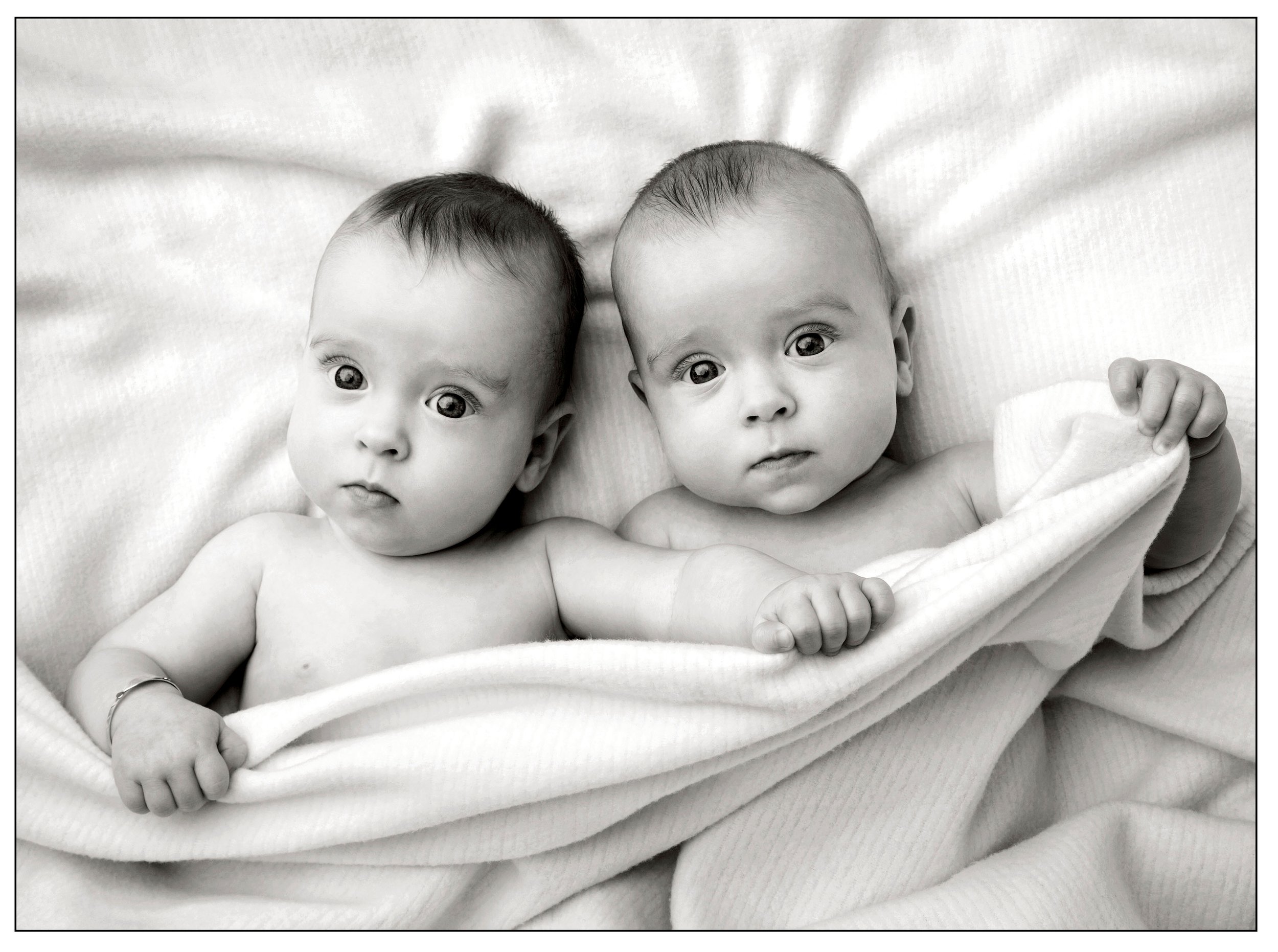 Twinsxx.jpg