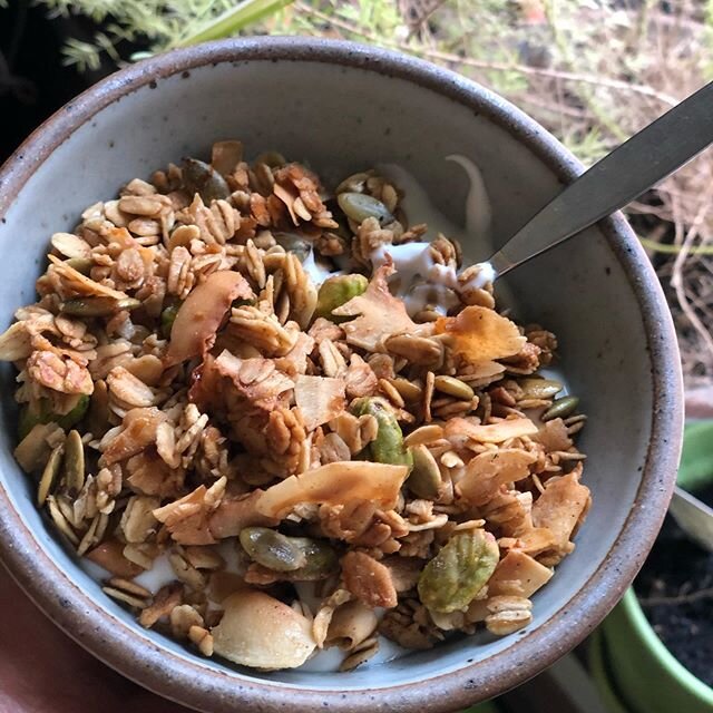 I don&rsquo;t know why I stopped making granola because it is the best: I can make it with exactly what I want and as sweet as I like. I loosely follow @smittenkitchen granola recipe from  her first cookbook, varying the add-ins depending on what&rsq