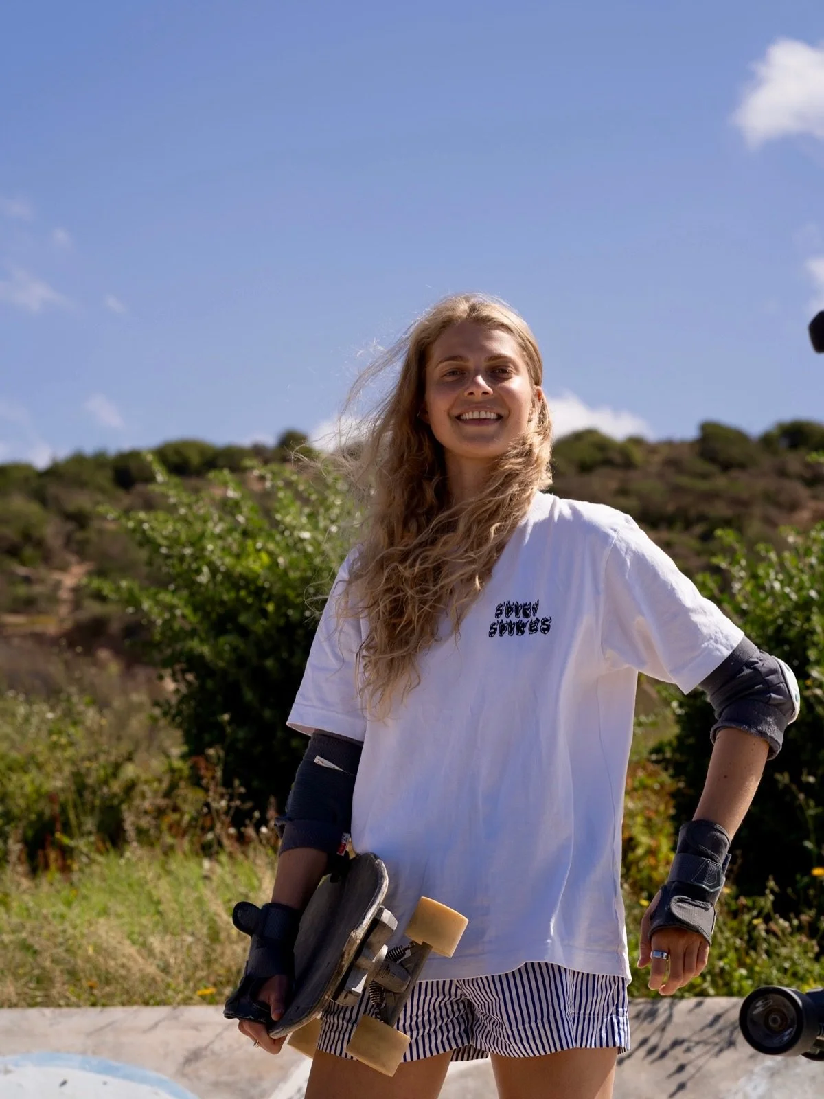 Labai daug prižvengėm, &scaron;iek tiek paverkėm, mokėmės važiuot ant surfskate'o (kas būtų pagalvojęs, kad ant 30-ies planuosiu pirkti lentą ir eiti į pamokas??), surfinom, meditavom, daug &scaron;nekėjom, dainavom, skaniai valgėm ir kakavos ceremon