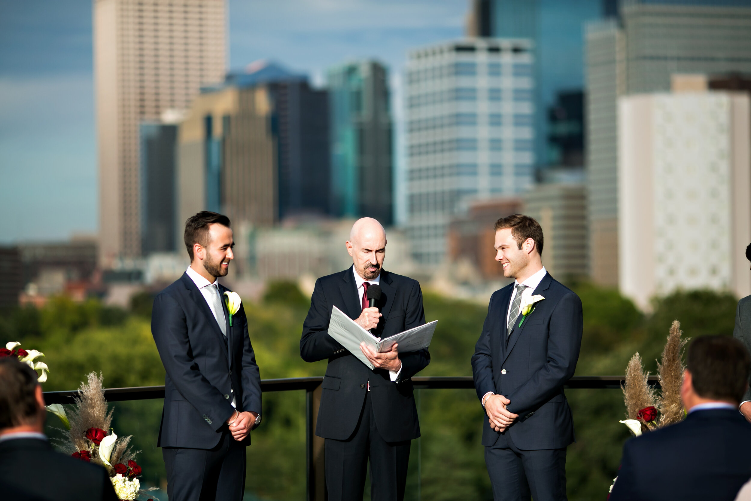 Minneapolis Minnesota Wedding Photographer Lauren B Photography Ceremony Grooms034.jpg