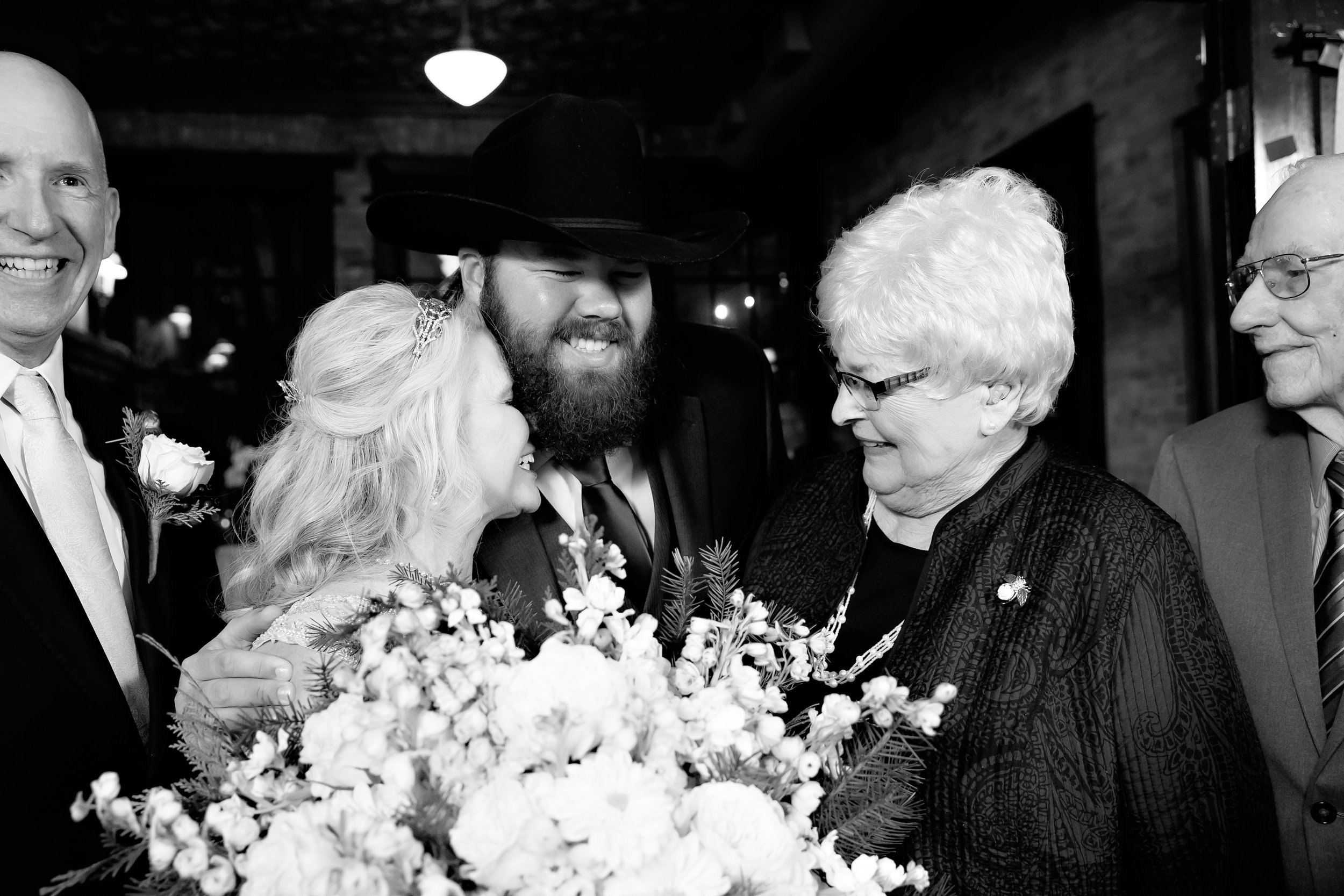 Minnesota Wedding Photographer Lauren B Photography Micro Wedding St Paul WA Frost & Co Winter 1.jpg