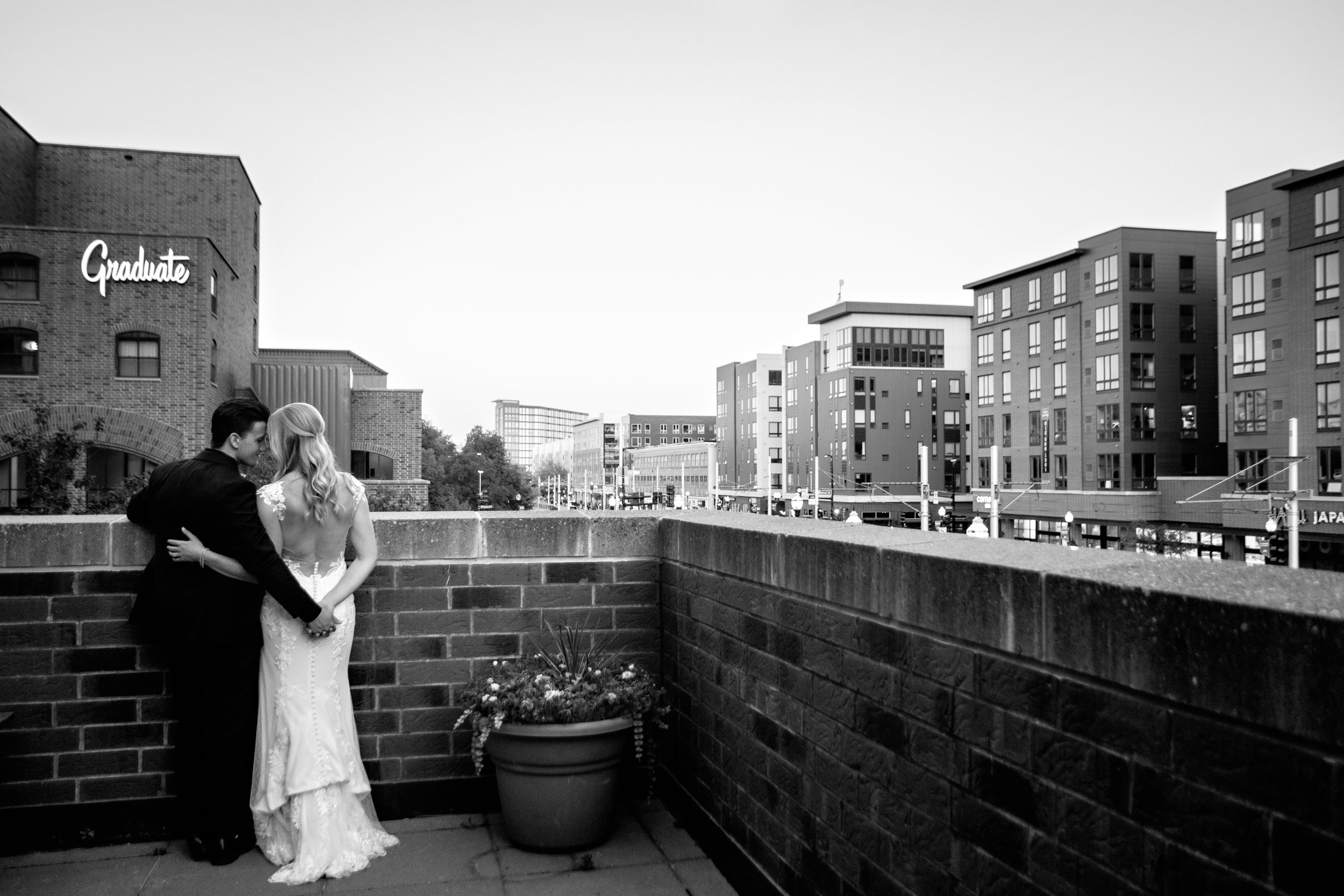 Minnesota Wedding Photographer Lauren B Photography Minneapolis Graduate Hotel Fall4.jpg