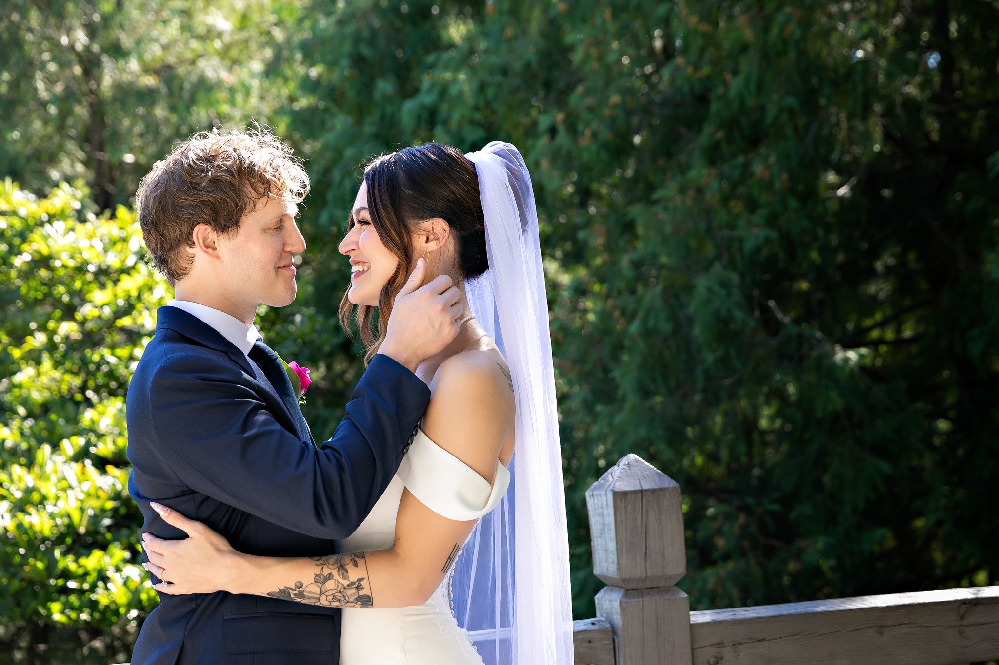Just two lovebirds soaking up every magical moment of their sun-soaked wedding day.

Minnesota Landscape Arboretum @mn_arb
#MinneapolisMicrowedding #TwinCitiesWedding #MinnesotaWeddingPhotographer