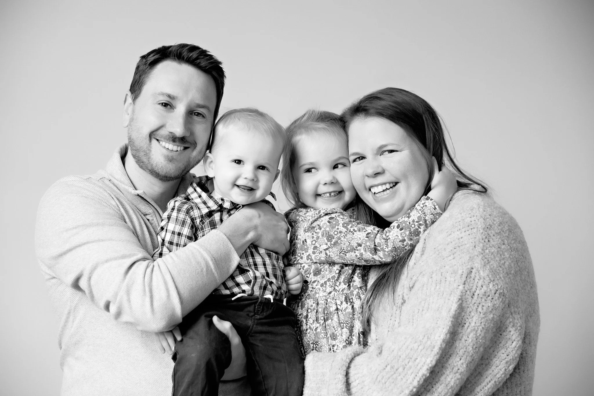 Studio family photos? Still magic.

No distractions, no weather drama&mdash;just you, your people, and maybe a fluffy photobomber or two. 🐾

#MinneapolisFamilyPhotographer #TwinCitiesPhotography #ModernFamilyPhotos #MNPhotographer