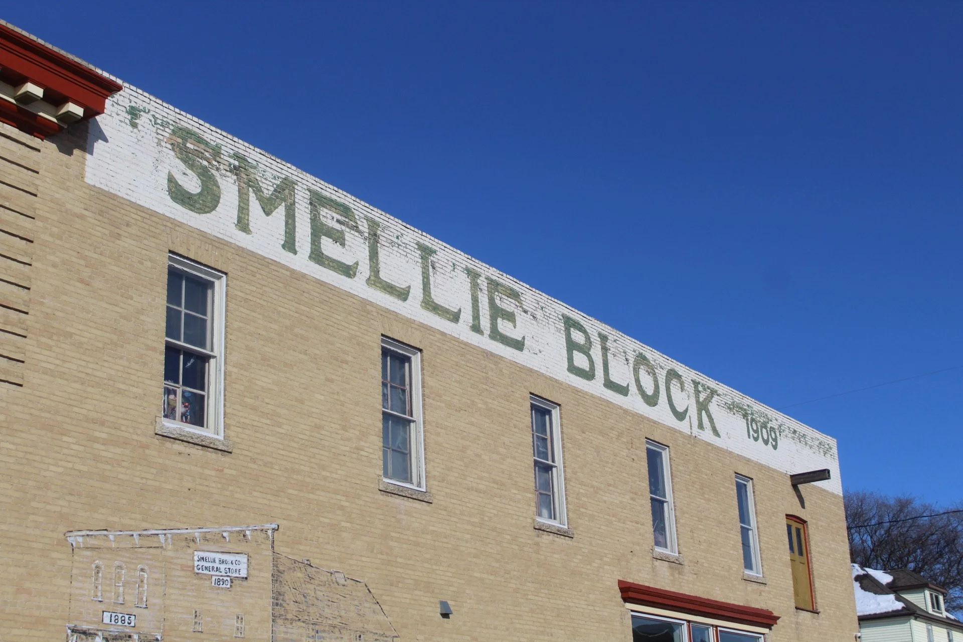 Building Russell, MB.JPG