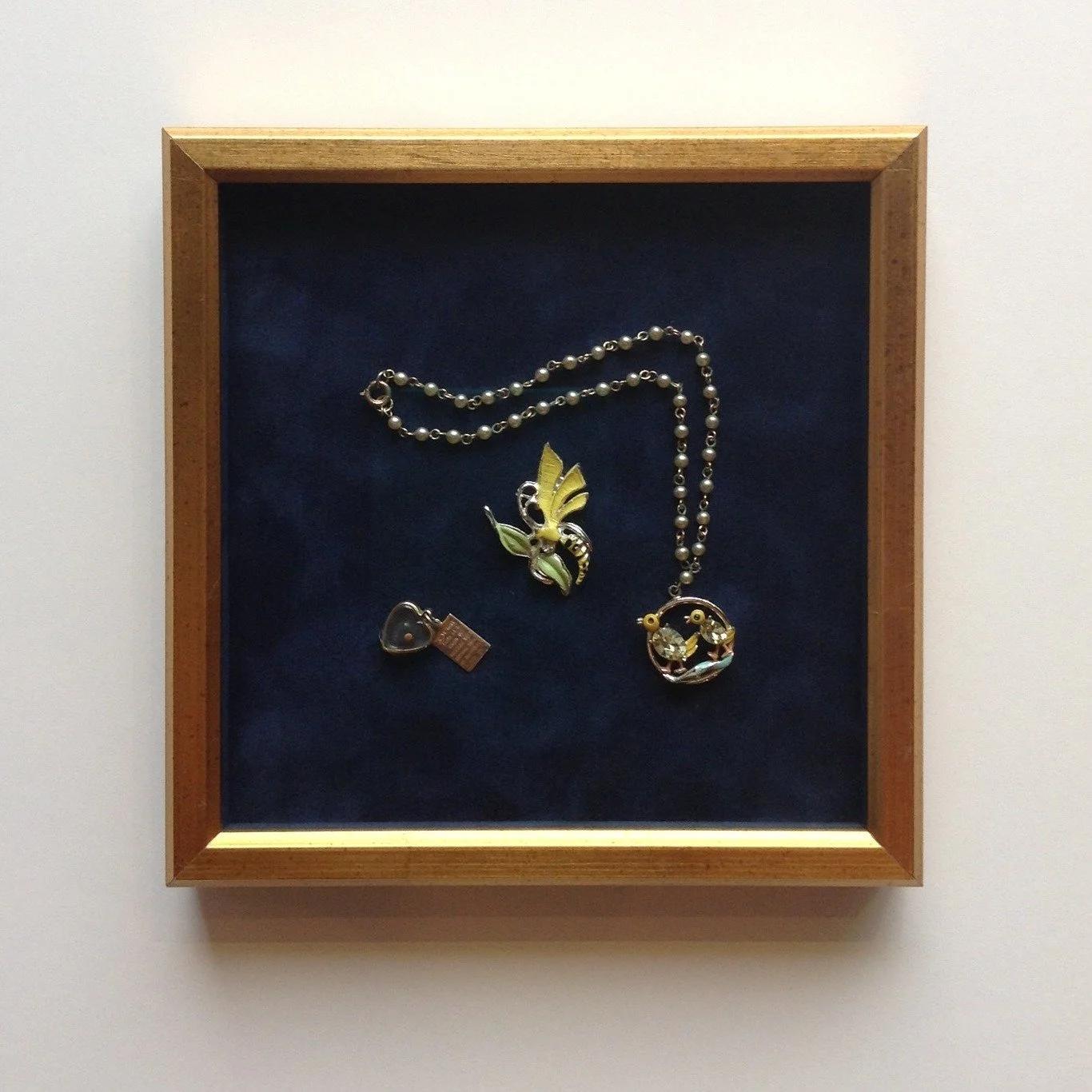 Raise your hand if you have jewelry that you love, but never seem to wear? 🤚 Or maybe you have that sentimental piece that's more family heirloom than everyday jewelry. Whatever the case, people often find that they are able to enjoy them more when 