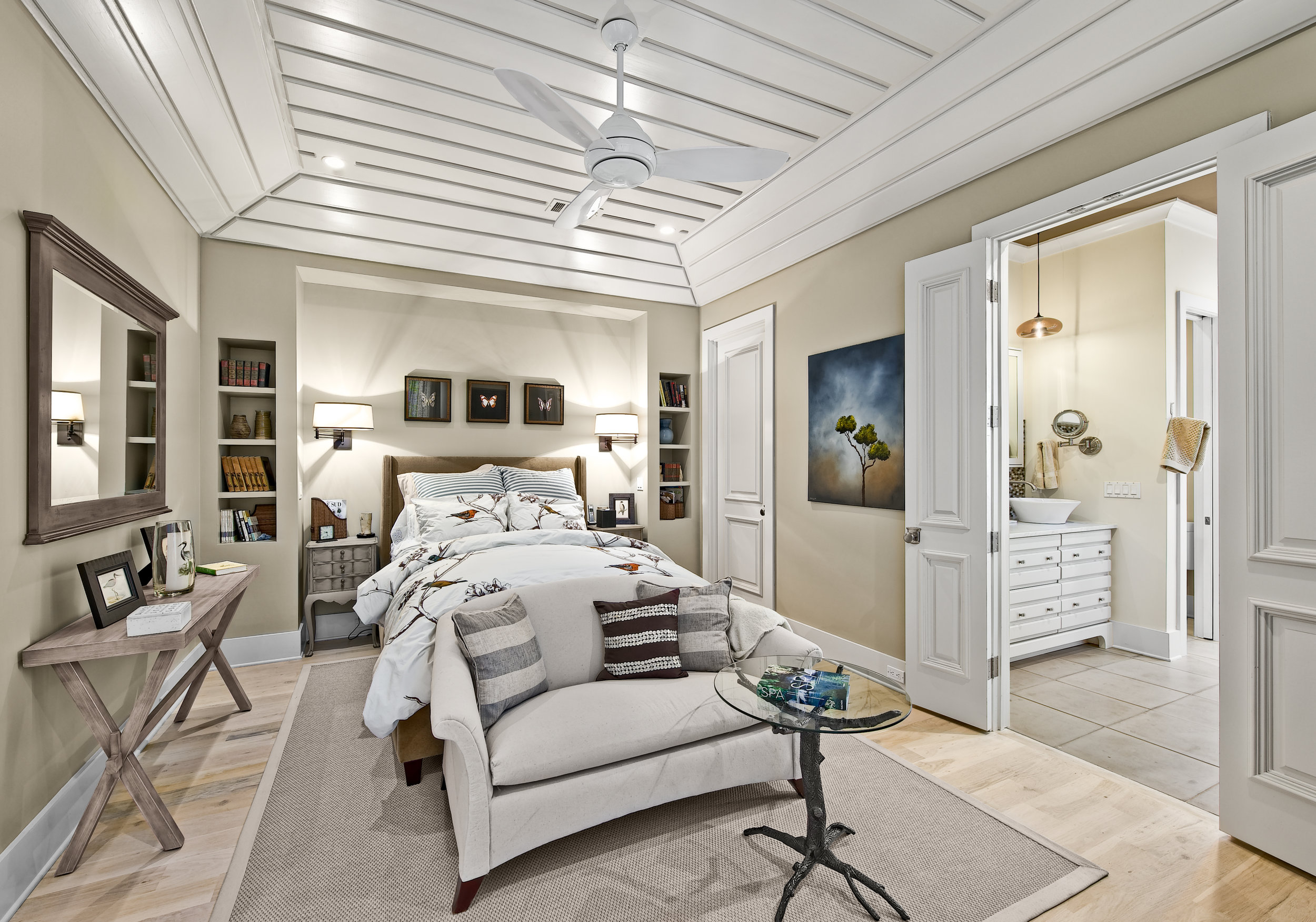 23-master-bed - Copy.jpg
