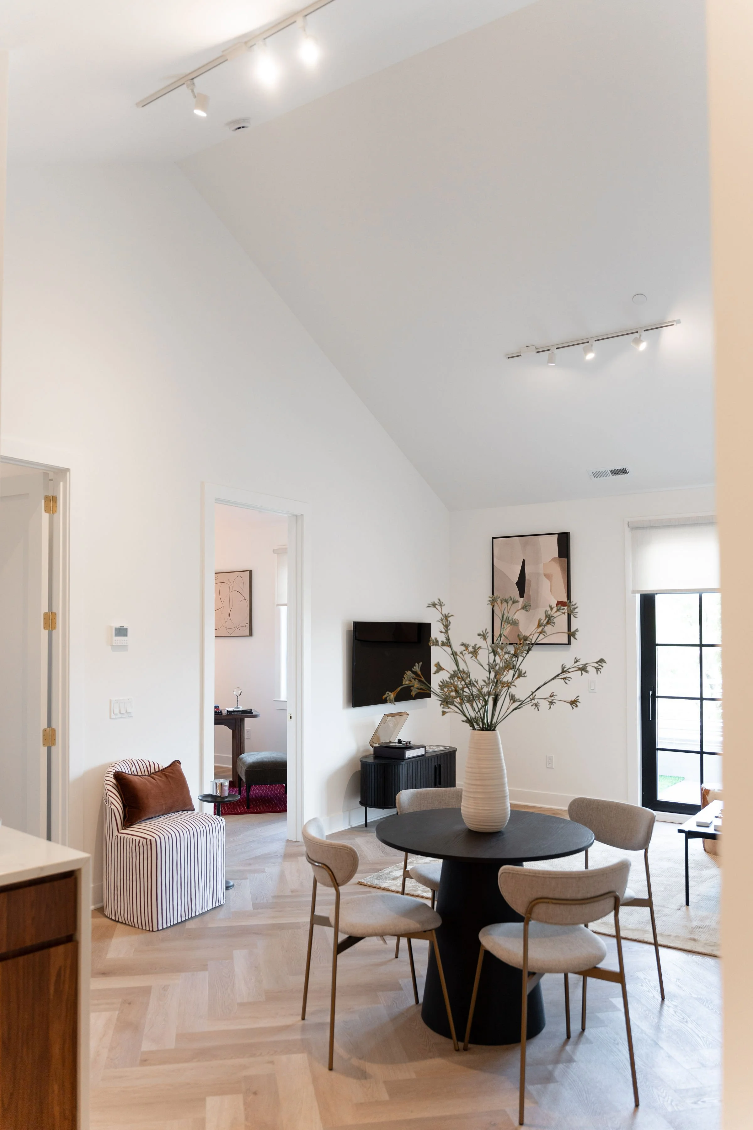 100EastPutnam-ErinLynnMiles-21.jpg