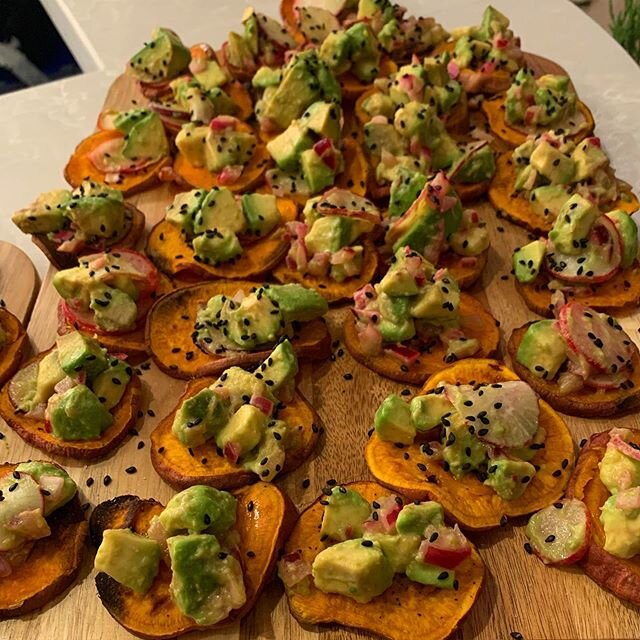 Avocado Tartare on Sweet Potato Rounds:

Avocado tartare
-1 teaspoon sesame oil
-2 teaspoons fresh lemon juice + more for squeezing
-&frac14; teaspoon Dijon mustard
-&frac14; cup diced red onion
-1 large avocado, diced
-Sea salt

In a bowl, whisk tog