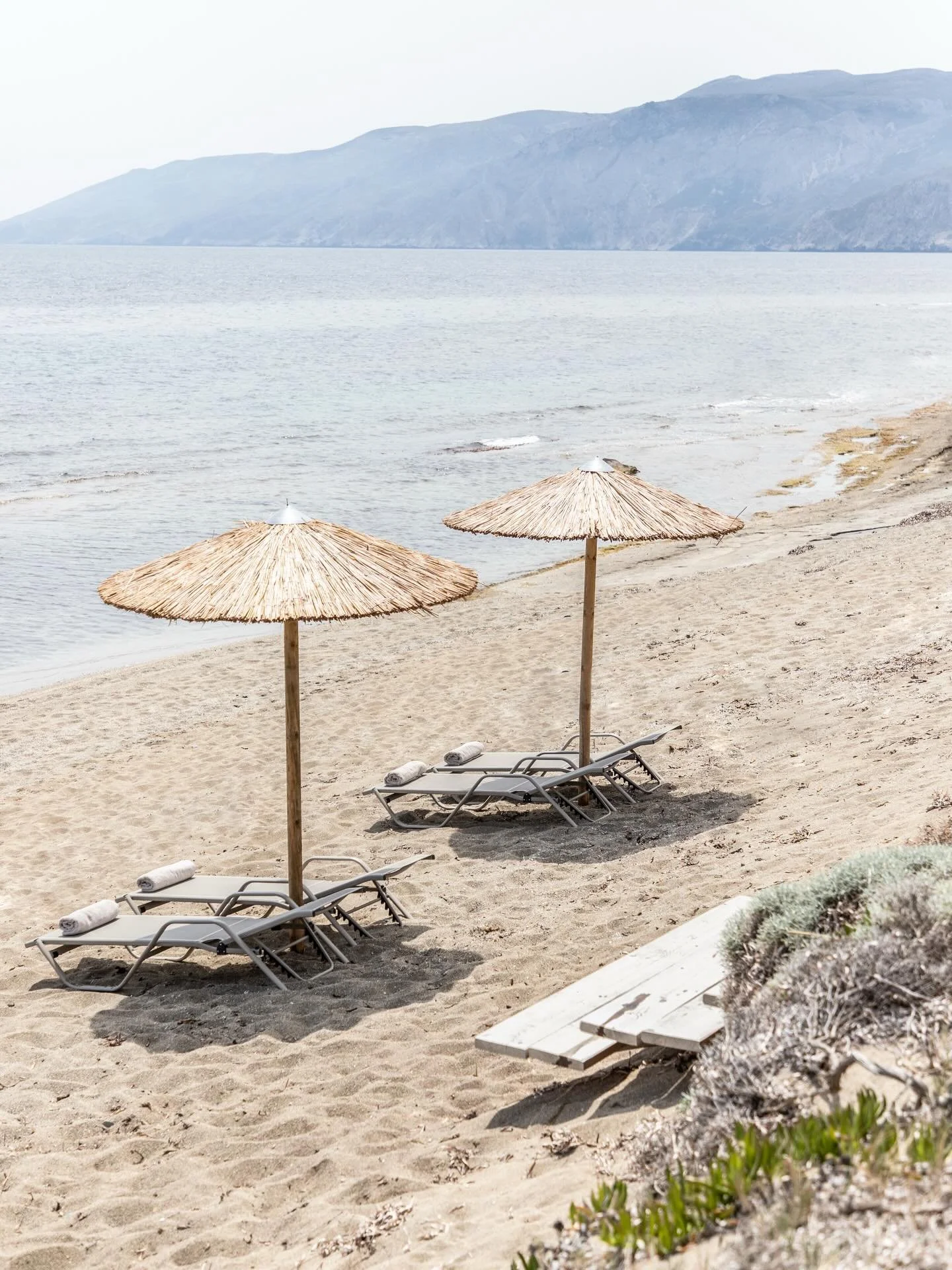 Searching for a seaside escape? The design-minded folks @welcomebeyond have teamed up with @countryandtownhouse to offer the chance to win a three-night bed and breakfast stay at the stunning ALER&Oacute; Seaside Skyros Resort on Skyros, Greece 🇬🇷
