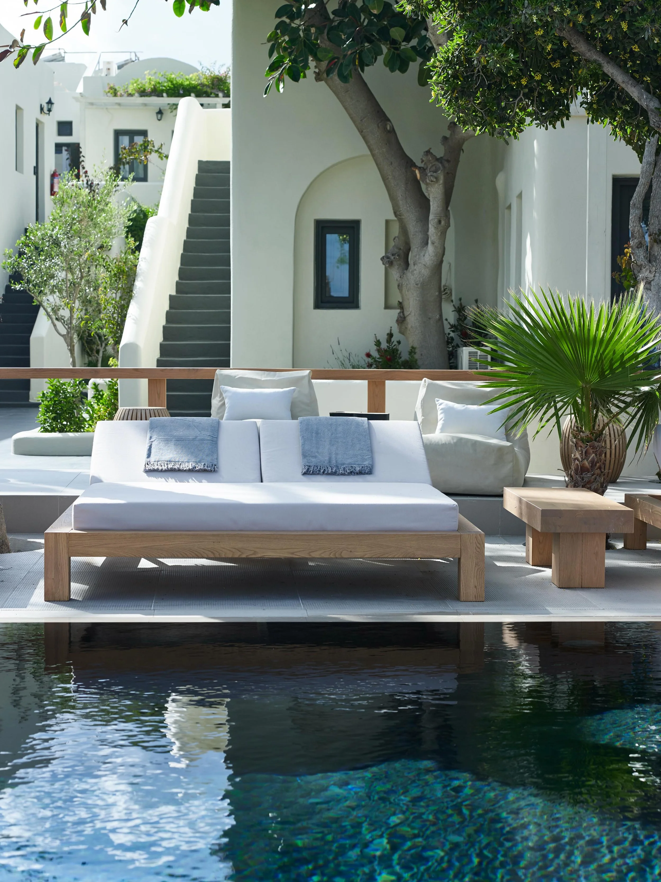 Your next holiday could be free!

To celebrate the launch of their brand new beach suites, @belloniasvillas in Santorini has teamed up with the lovely folk at @countryandtownhouse to offer one lucky winner and their guest the chance to win a three ni