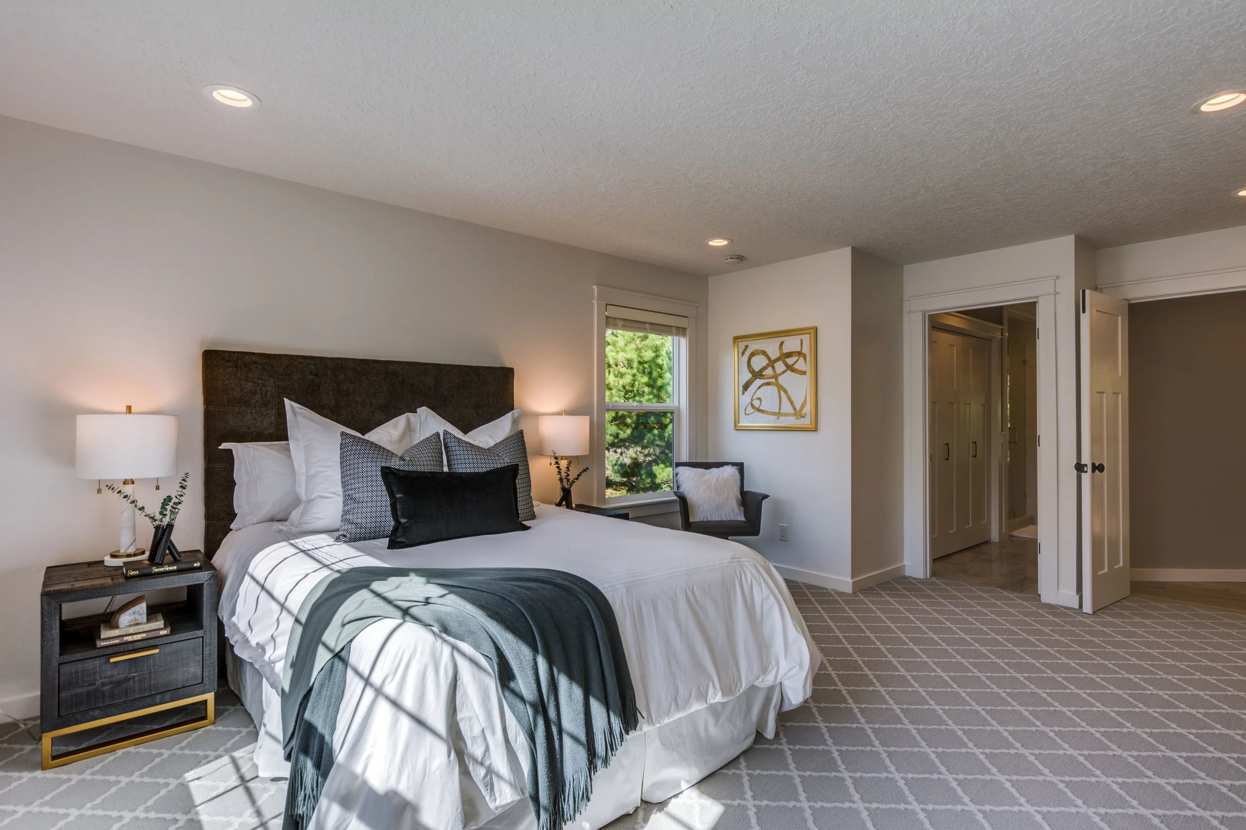 2933-Southwest-Comus-Street-81.jpg
