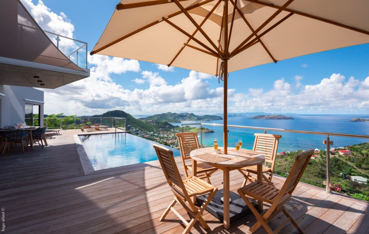 luxury-living-st-barts-villa-saint-barths-villa-rentals-golden-view-2.png