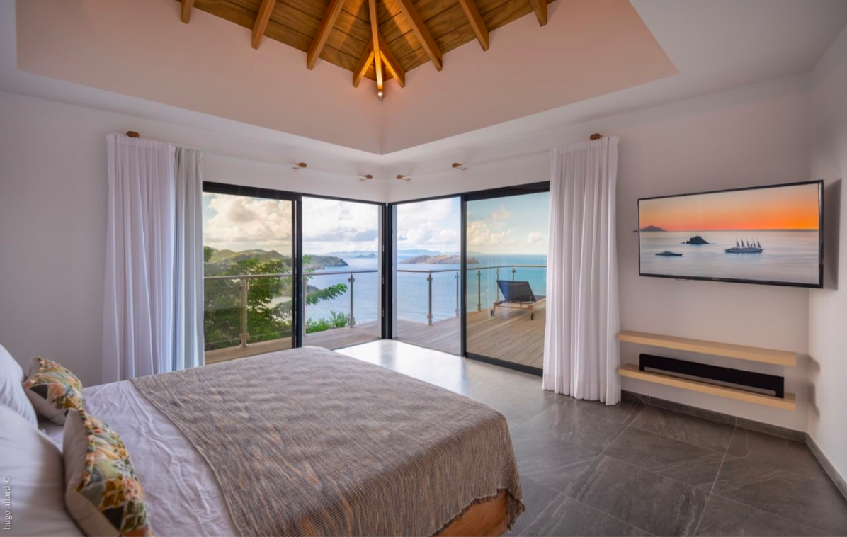 luxury-living-st-barts-villa-saint-barths-villa-rentals-golden-view-8.png