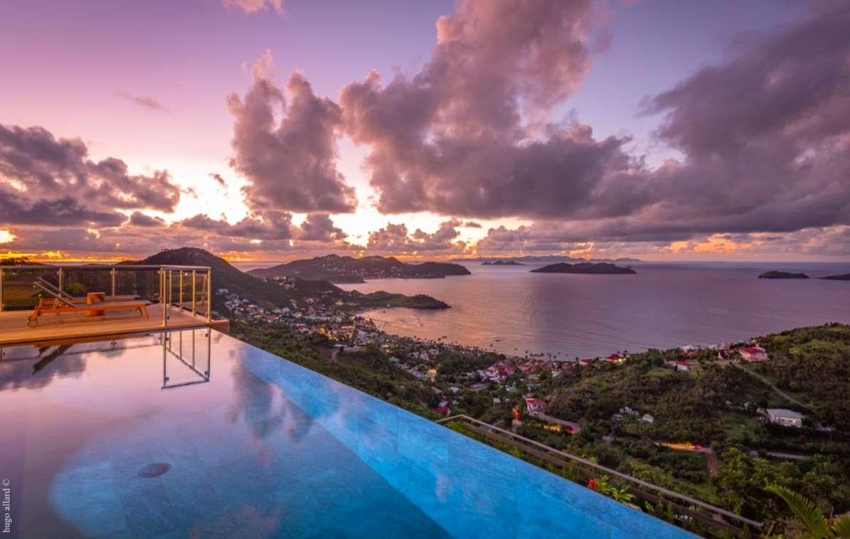 luxury-living-st-barts-villa-saint-barths-villa-rentals-golden-view-15.png