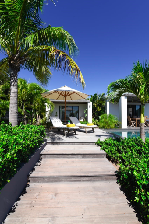 luxury-living-st-barts-villa-saint-barths-villa-rentals-valley-16.png