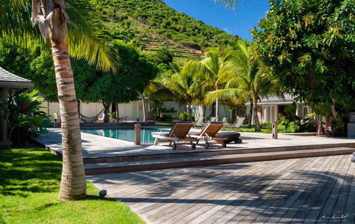 luxury-living-st-barts-villa-saint-barths-villa-rentals-le-manoir-de-lorient-42.png