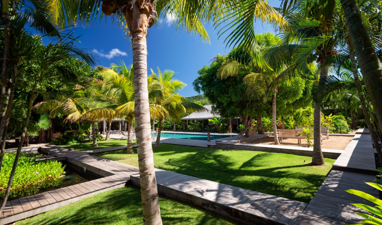 luxury-living-st-barts-villa-saint-barths-villa-rentals-le-manoir-de-lorient-45.png