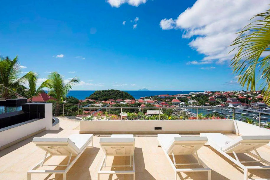 luxury-living-st-barts-villa-saint-barths-villa-rentals-prestige-gustavia-8.png