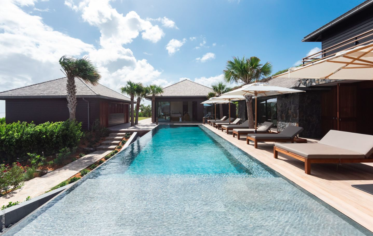 luxury-living-st-barts-villa-saint-barths-villa-rentals-over-the-ocean-27.png
