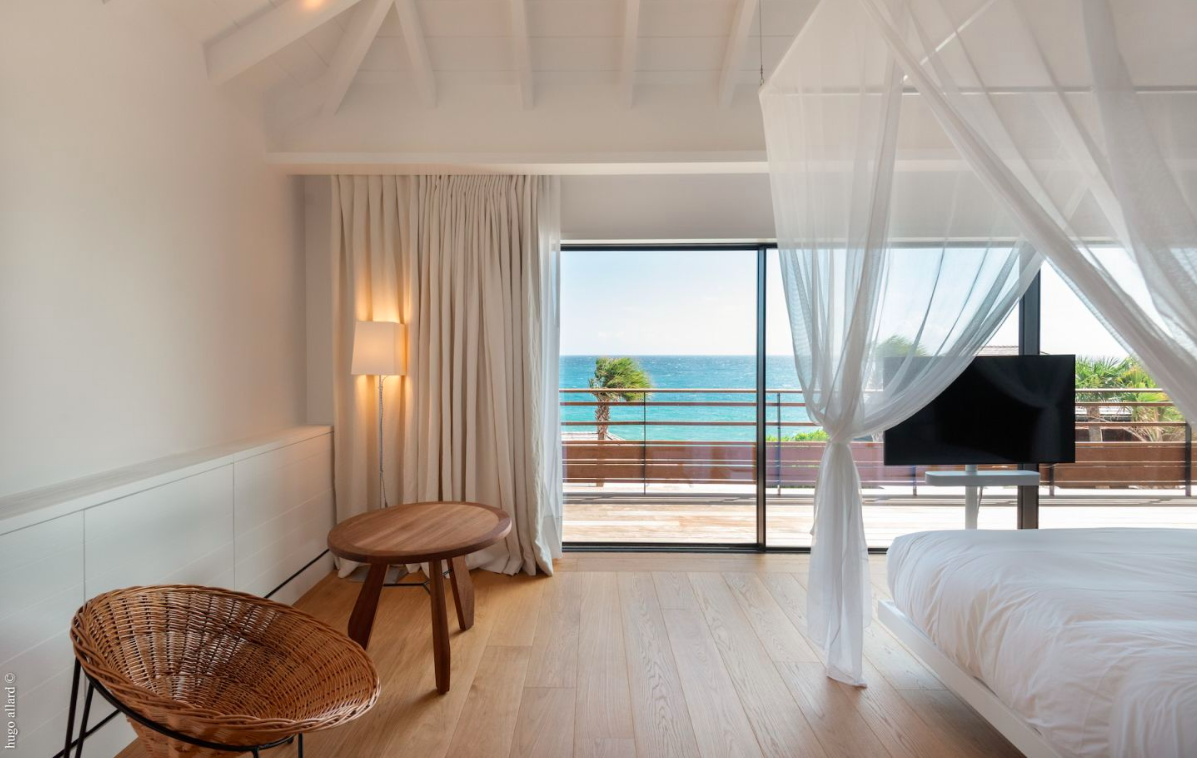 luxury-living-st-barts-villa-saint-barths-villa-rentals-over-the-ocean-32.png