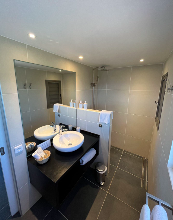 luxury-living-st-barts-villa-saint-barths-villa-rentals-manonjul-estate-22.png