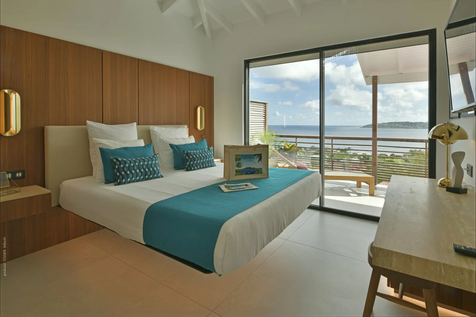 luxury-living-st-barts-villa-saint-barths-villa-rentals-nagabaaja-18.jpg