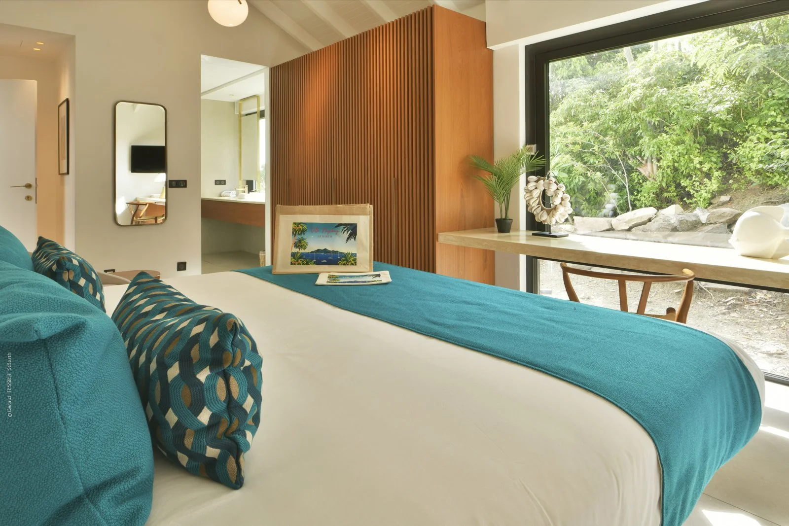 luxury-living-st-barts-villa-saint-barths-villa-rentals-nagabaaja-21.jpg