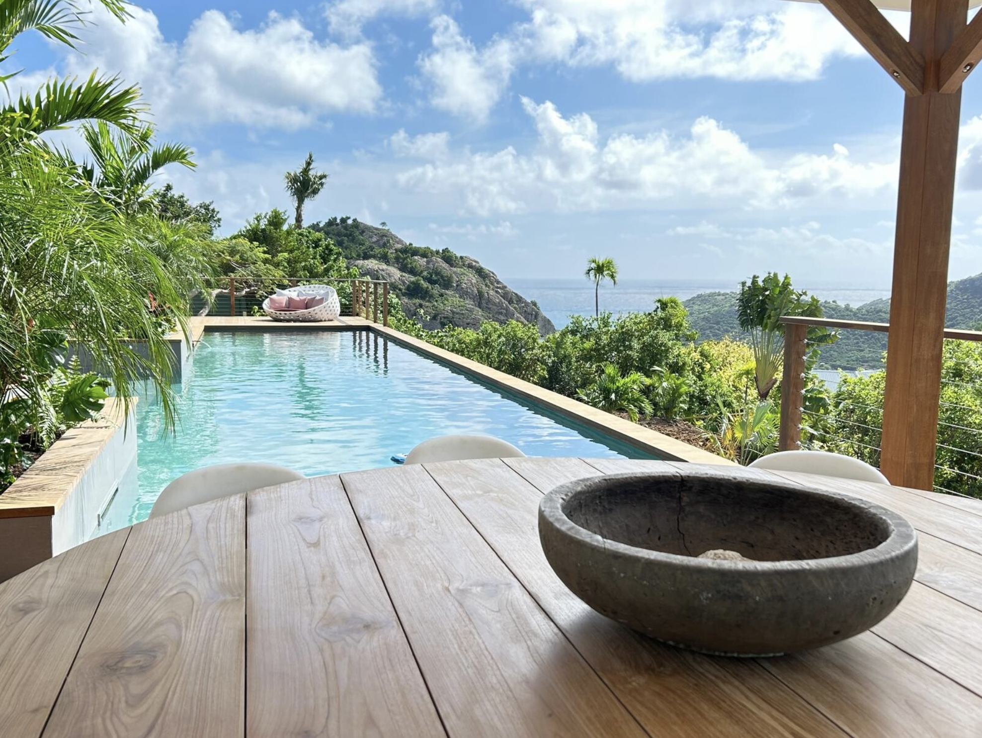 luxury-living-st-barts-villa-saint-barths-villa-rentals-bel-air-28.png