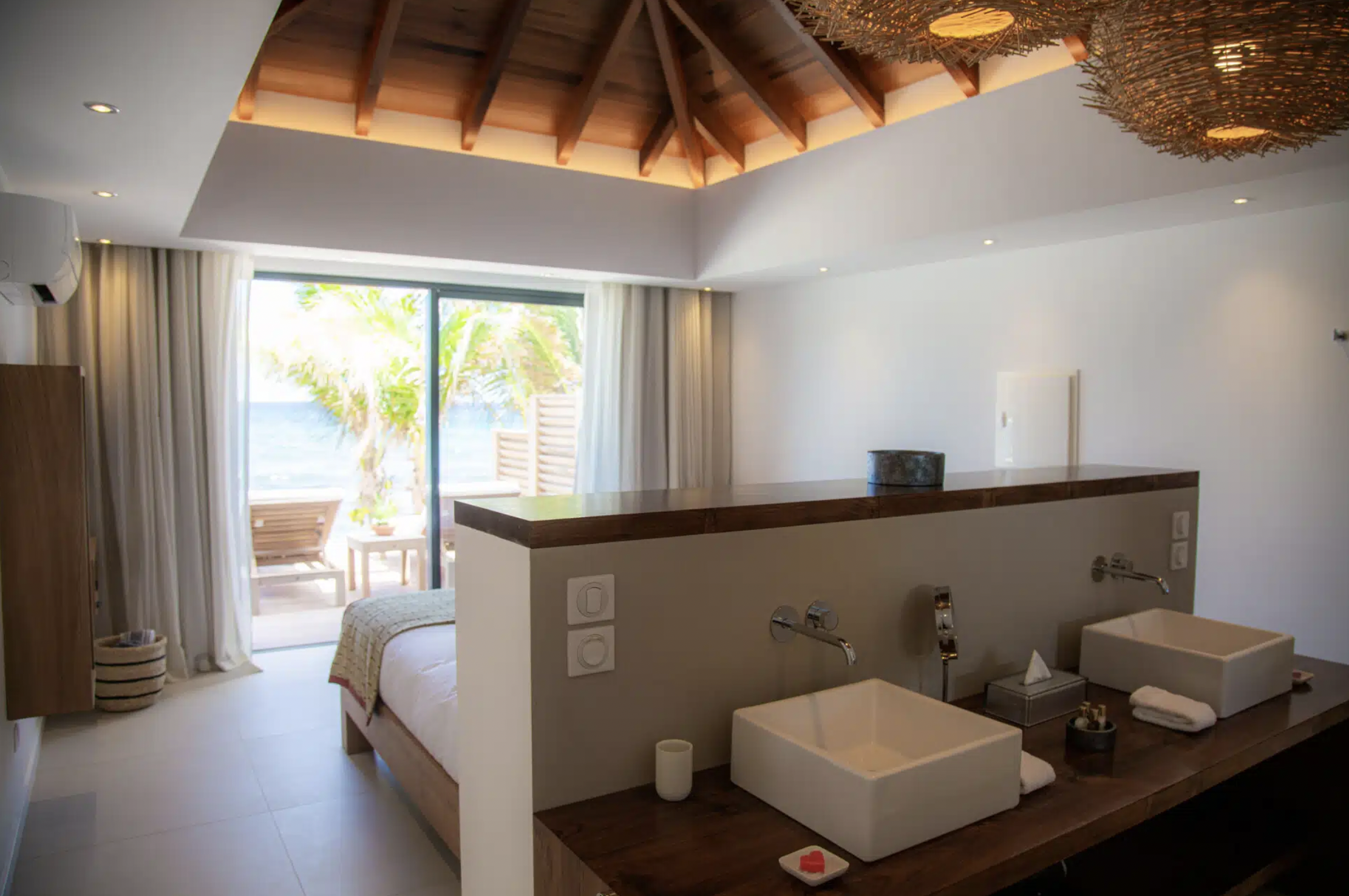 luxury-living-st-barts-villa-saint-barths-villa-rentals-villa-prana-11.png