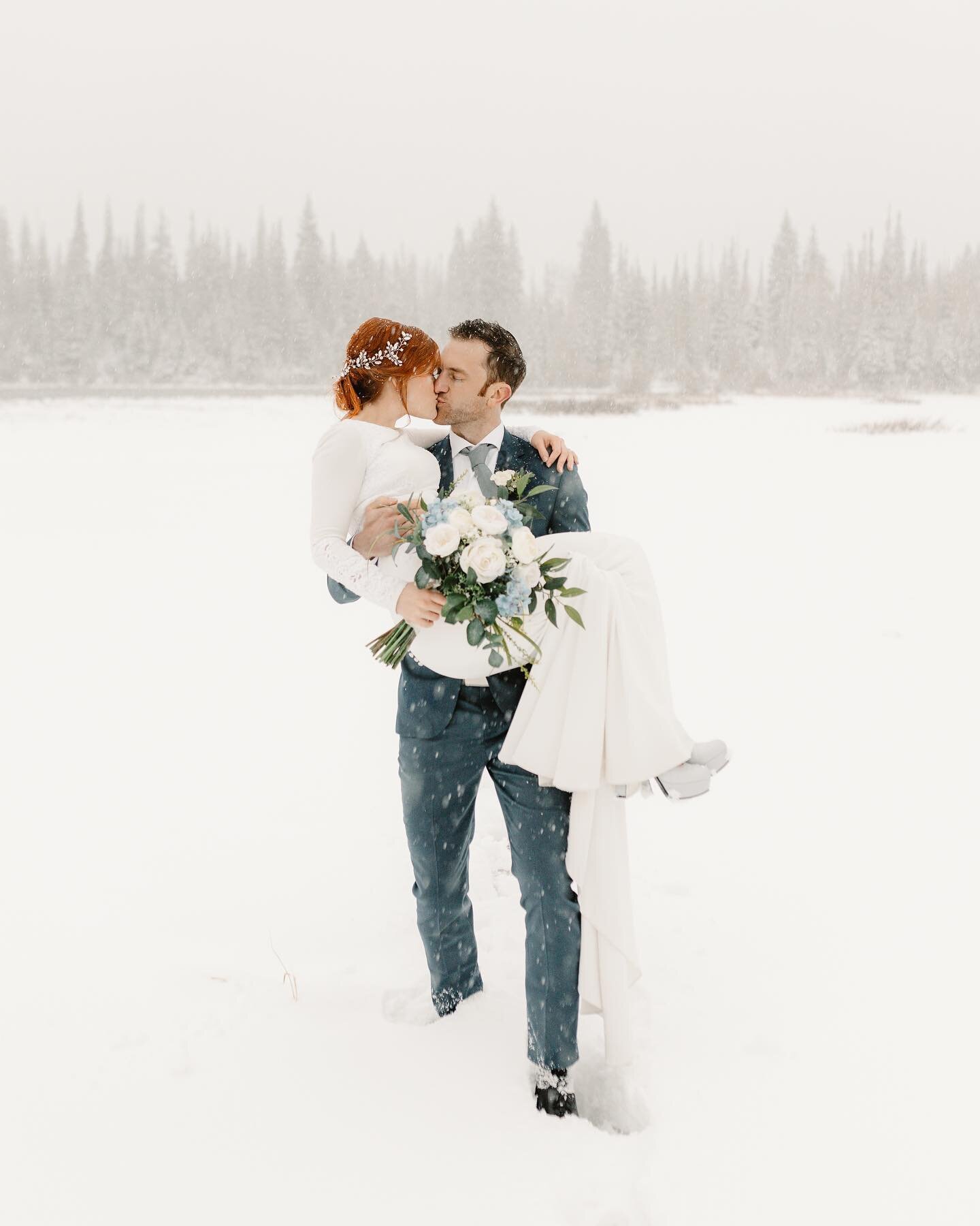 We basically got caught in a blizzard and my toes were ice cubes by the end but these pictures are 1000% worth it! 😍😍😍