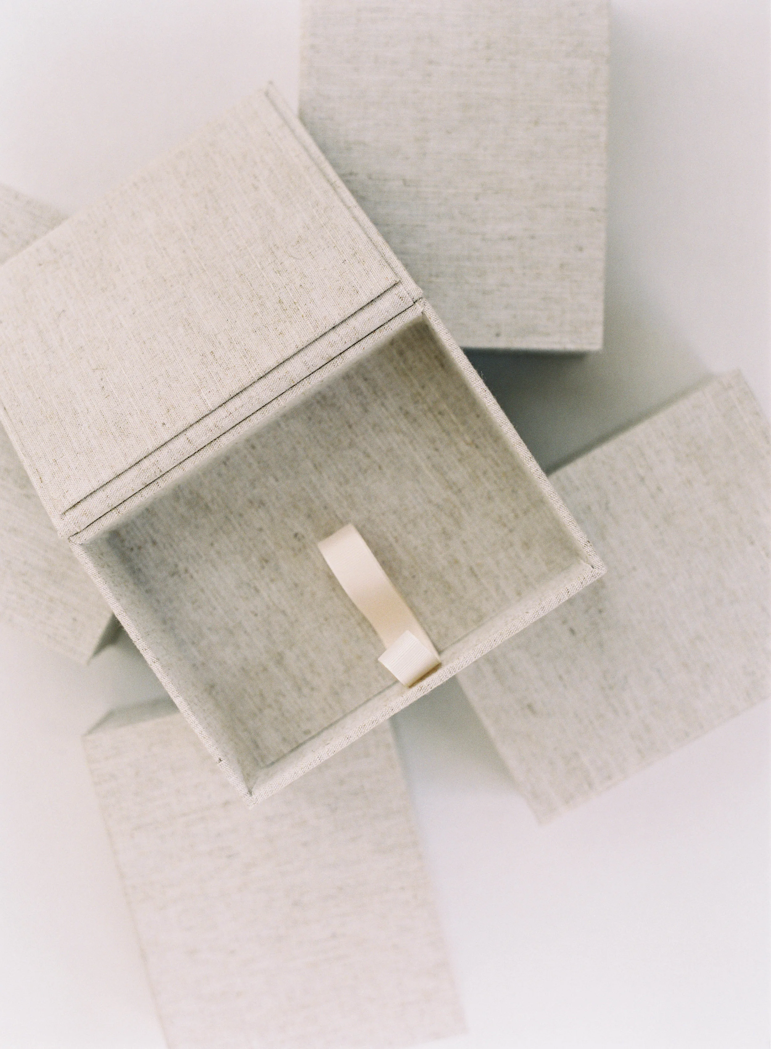 c-linen-print-boxes-1-Jen_Huang-004142-R1-002.jpg