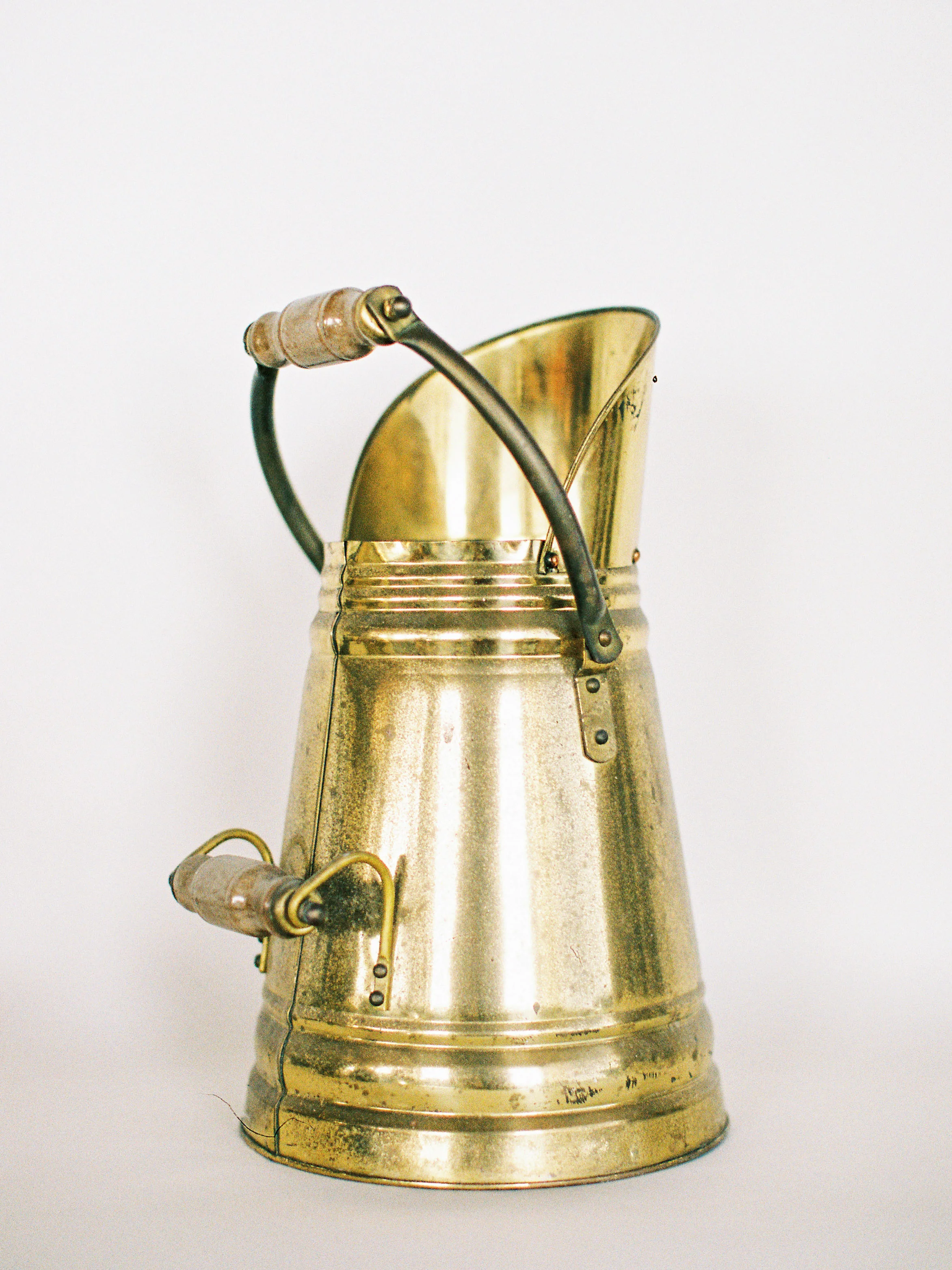 2019.03.21 Heirloom Antiques-26-Jen-Huang-4316332-R1-006-1A.jpg