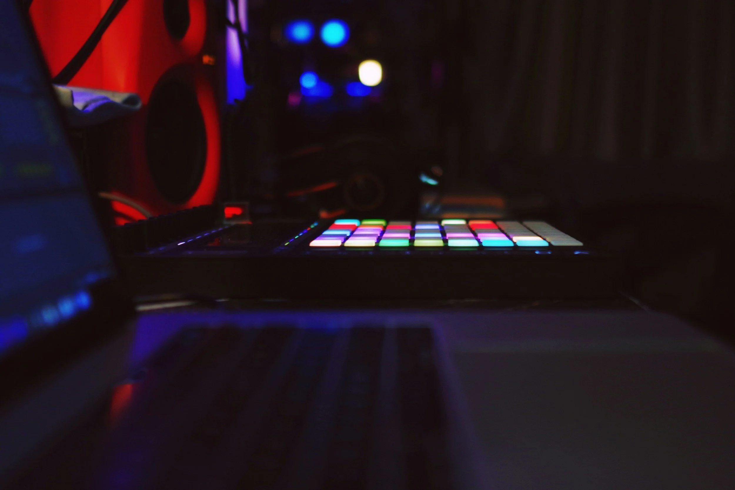 Professional Sound & Lighting Technician Services for Weddings & Events. Our experienced sound and lighting technicians ensure every detail of your event runs flawlessly, from crystal-clear audio to perfectly timed lighting cues.