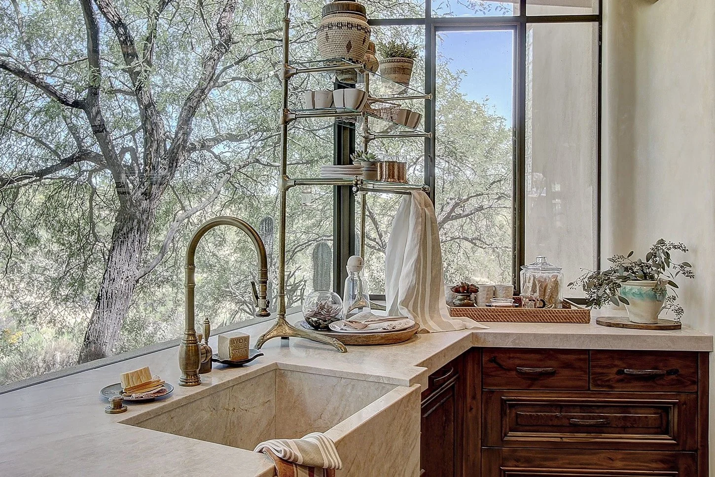 BATTON KITCHEN-min.jpg