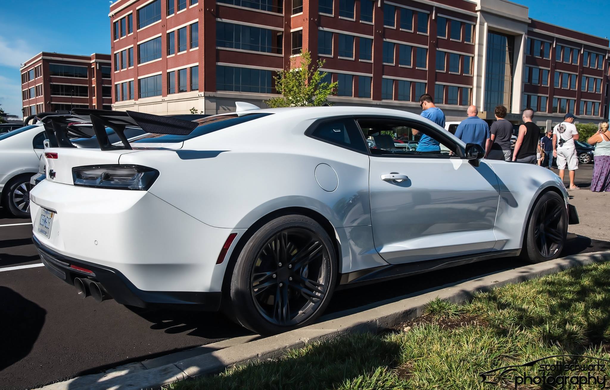 Camaro ZL1 1LE - Right Side.jpg