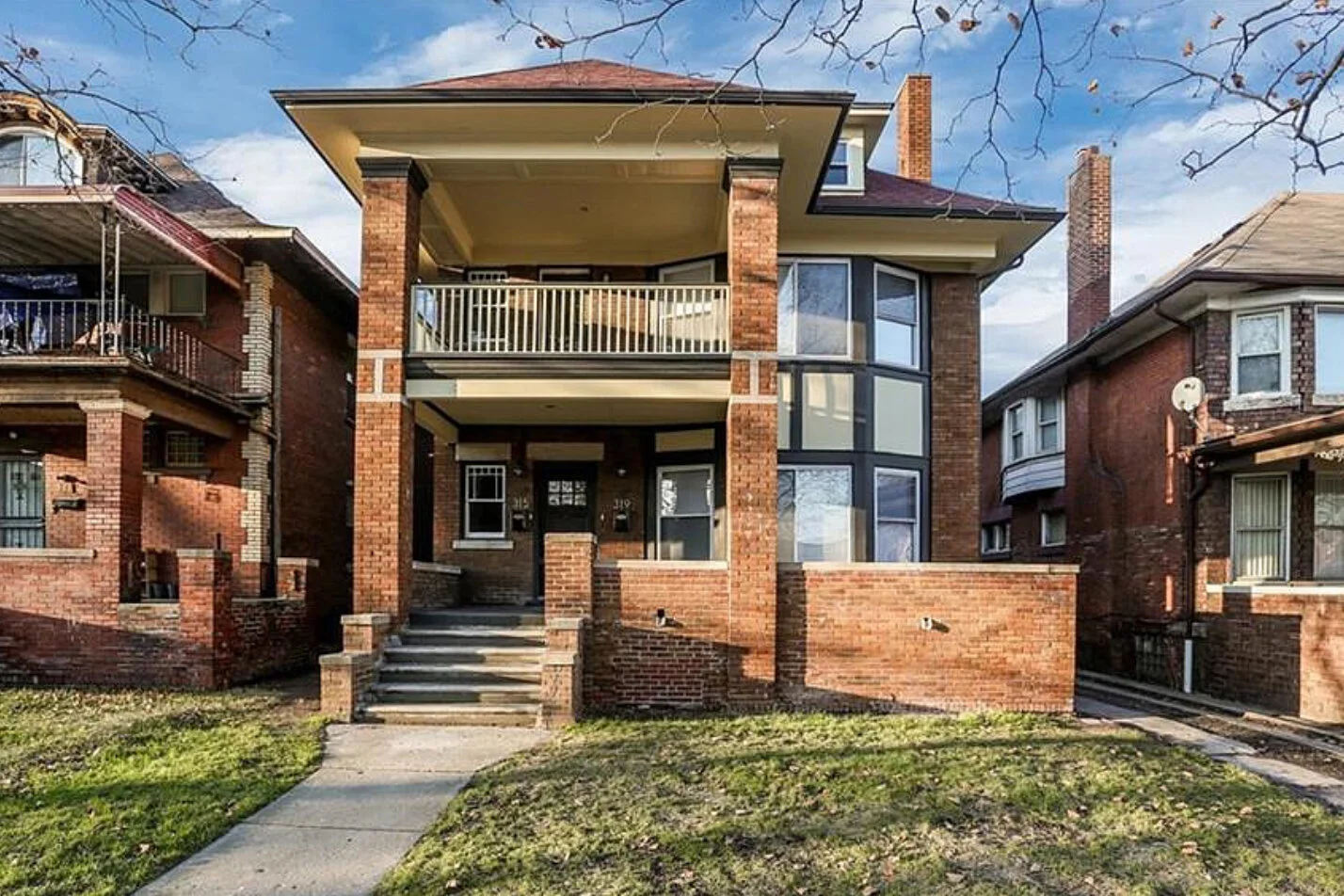 319 E Philadelphia.jpg