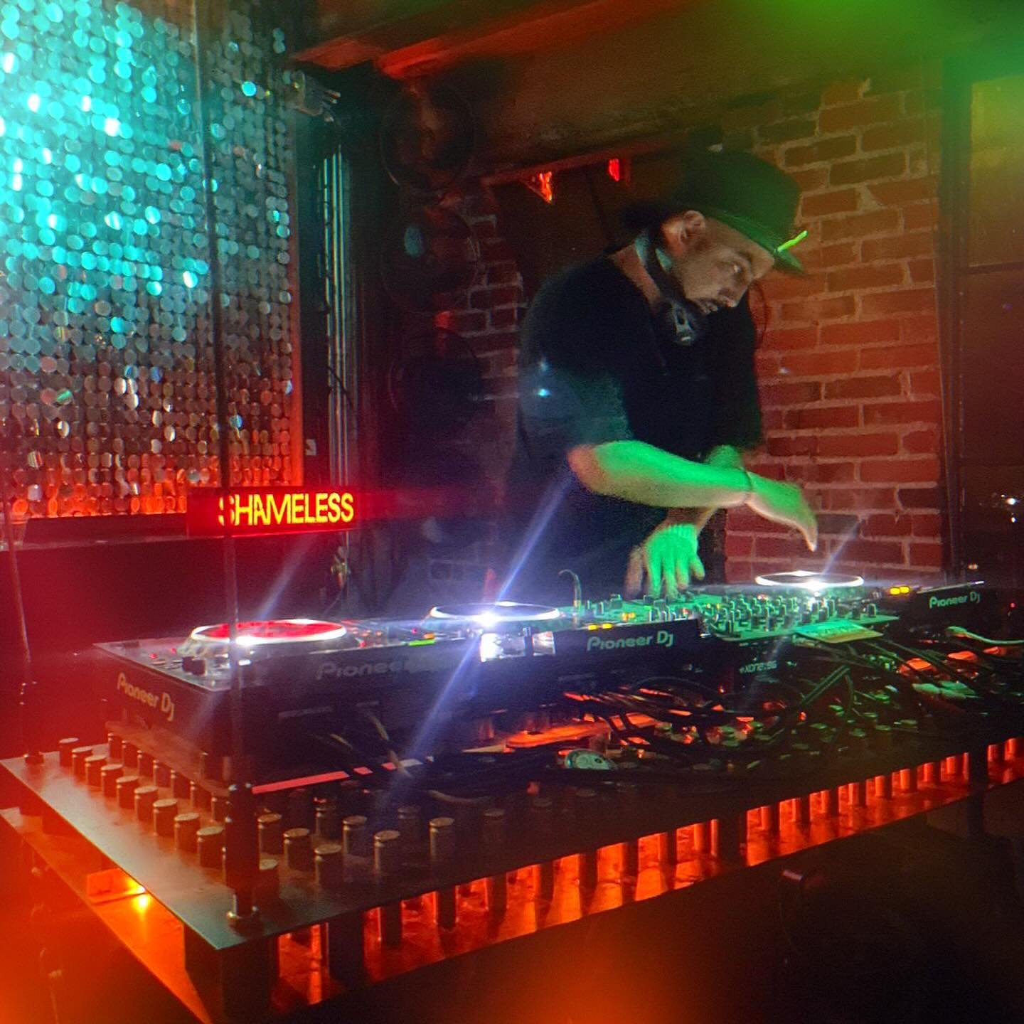In the words of @rororochelle &ldquo;History Has Been Made.&rdquo; 

My first official set at @monkey_loft (8/14/24). 

(Mix link in bio) 

📷: 
1. Me
2. Wanana (Original Mix) - Buogo
3. Dola Re (Edit) - AFTERAll | with @c_h_o_c_o_l_a_t_e_p_a_n_d_a i
