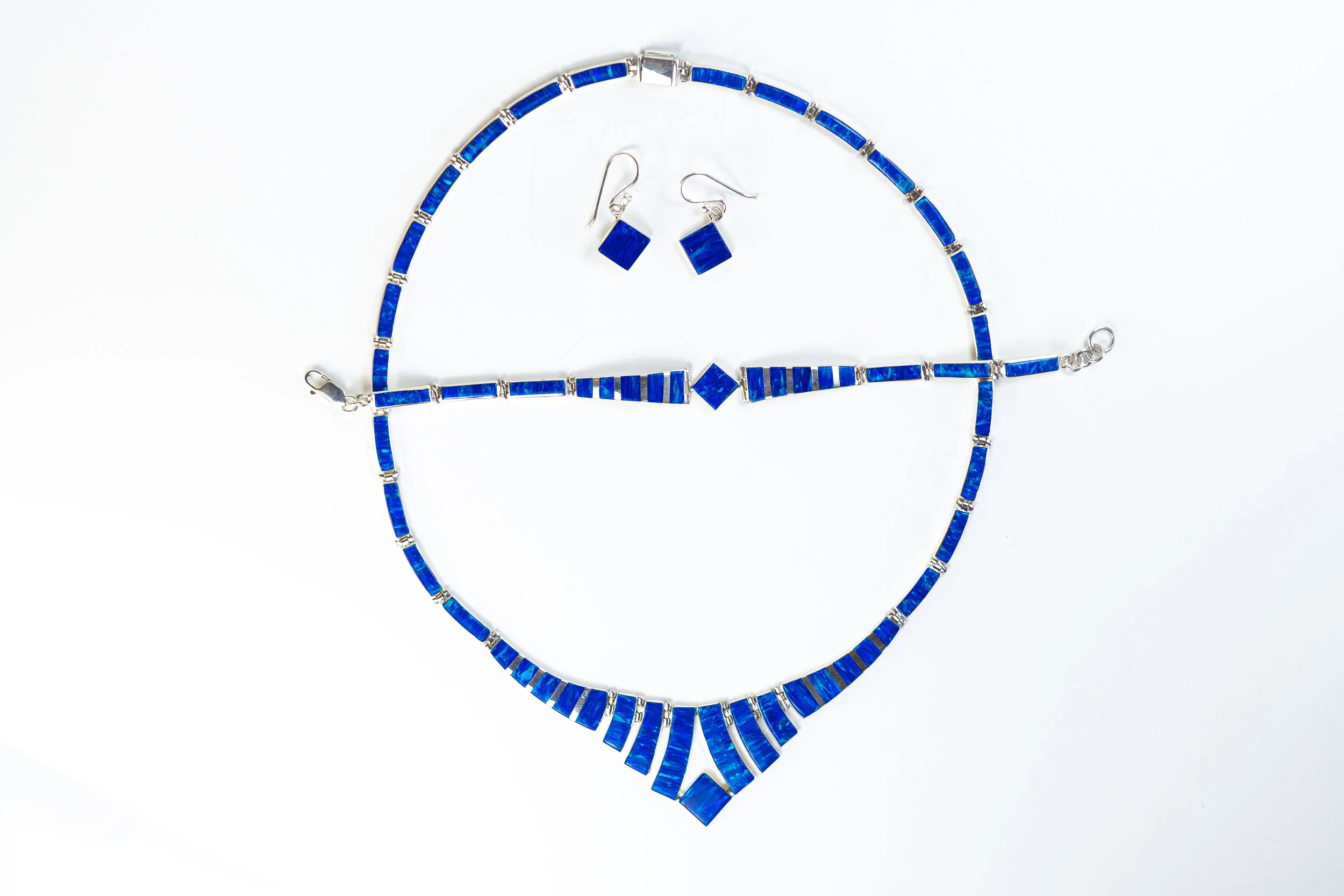 3BE36EF4-F566-4136-AF16-826775132208