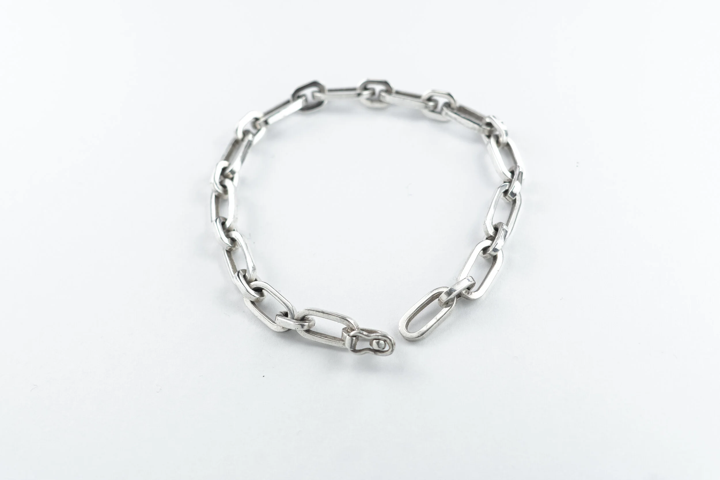 A0E4AD50-C9D2-47DA-A947-AF78186FC4DD