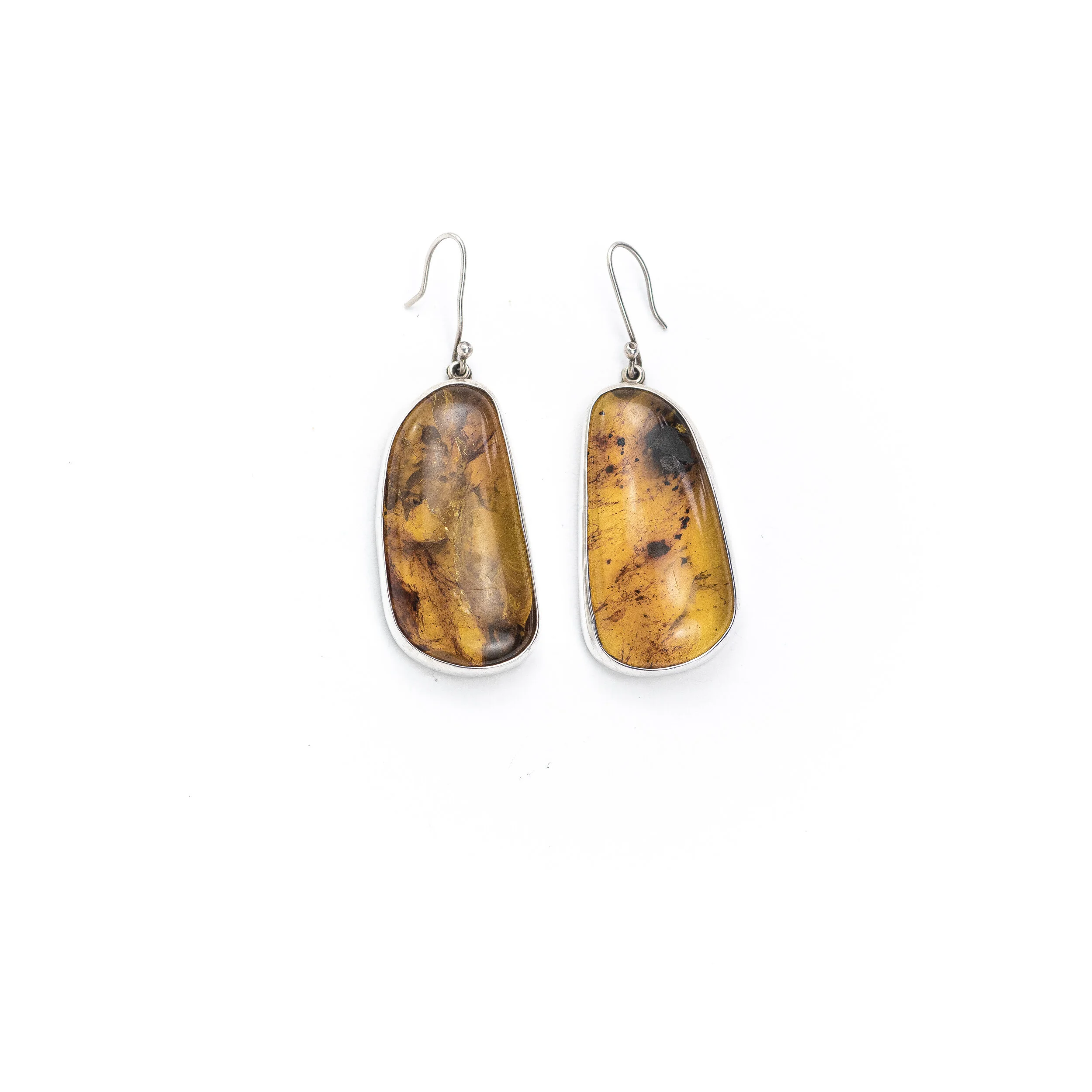 AD3FC9EB-4DBA-4C97-ABA3-8B7A250E8836