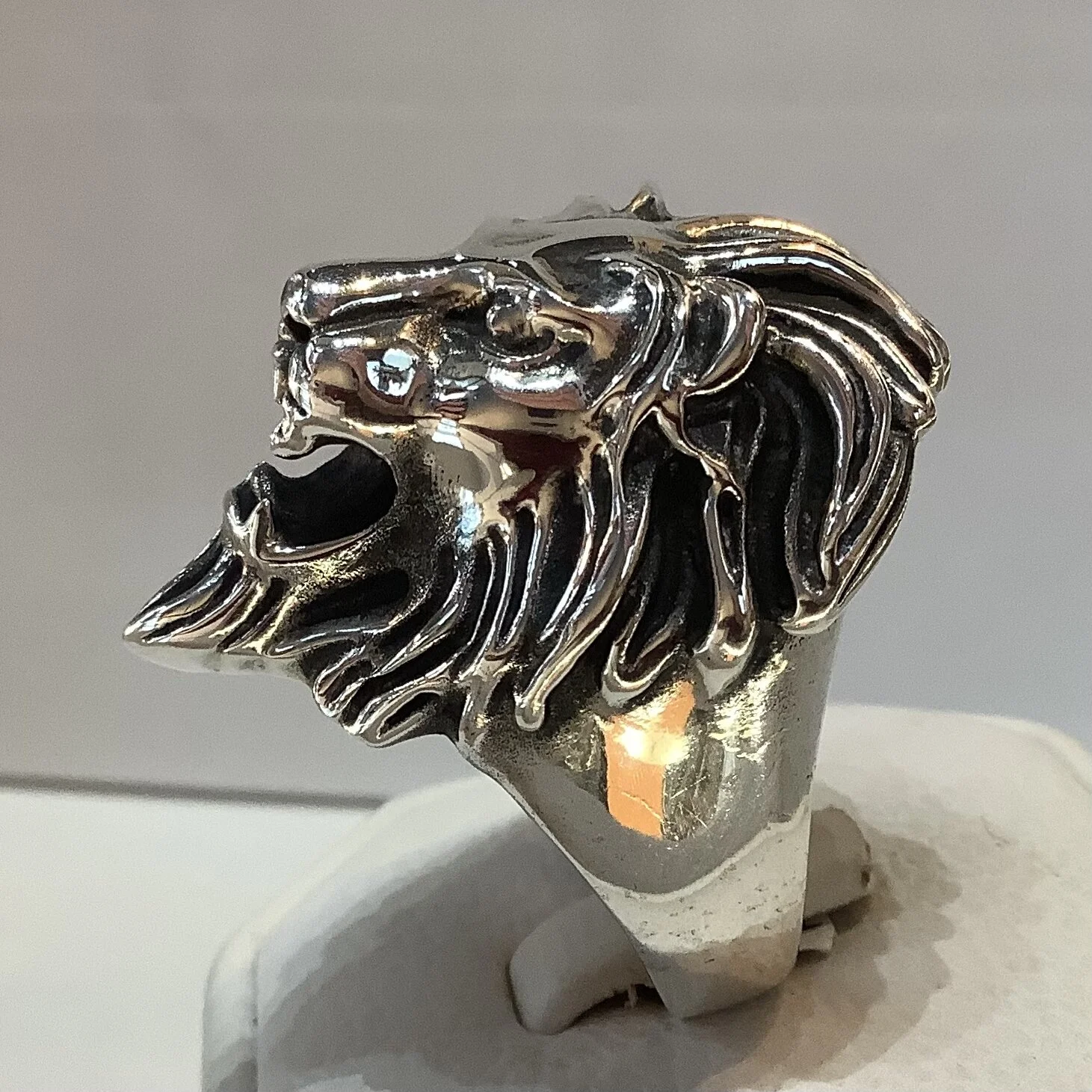 86C9EA75-910D-4C84-BD63-F538FD95BA58