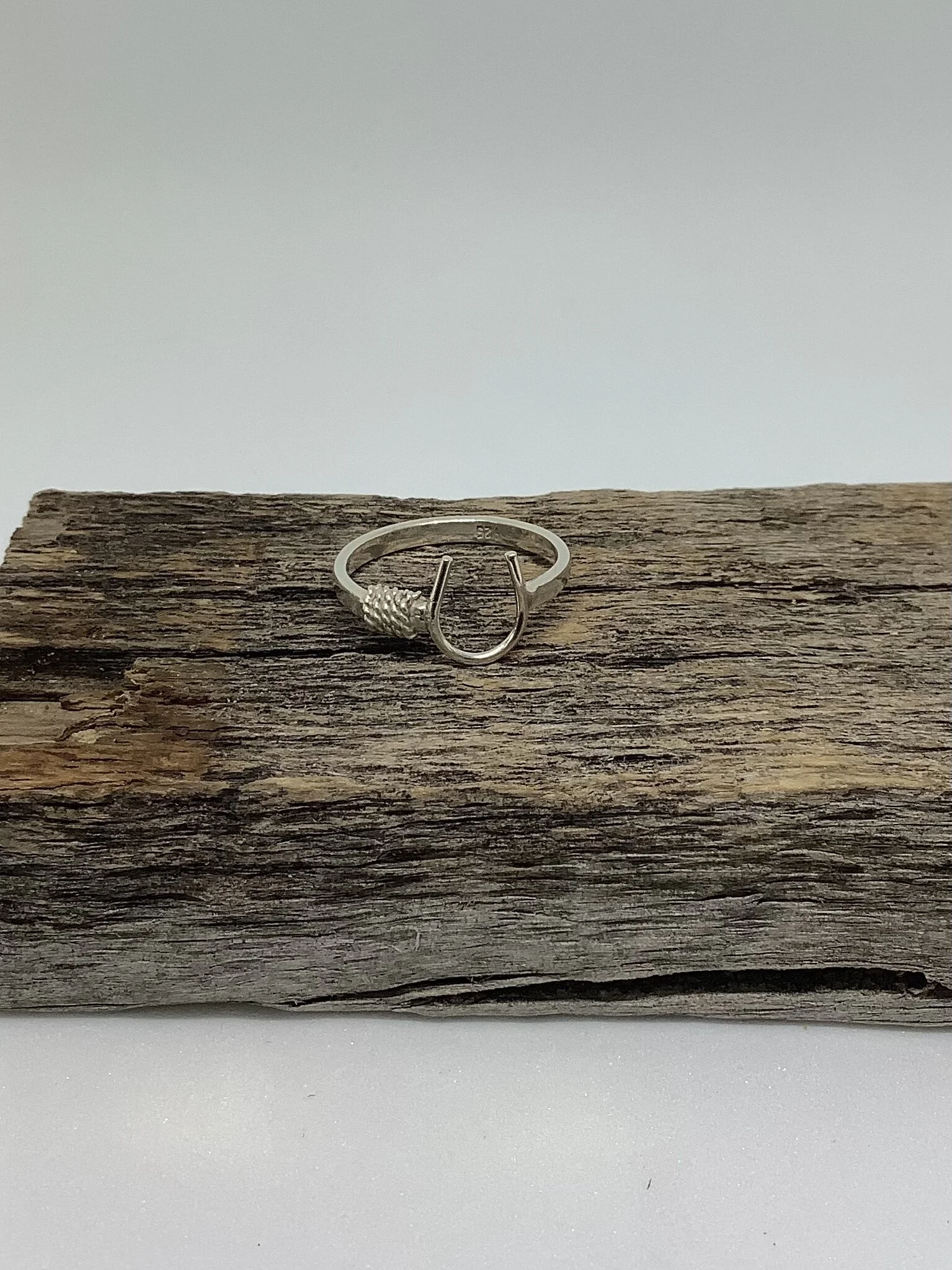 EE5ACEC1-A017-4814-9F81-8835F3131A5D